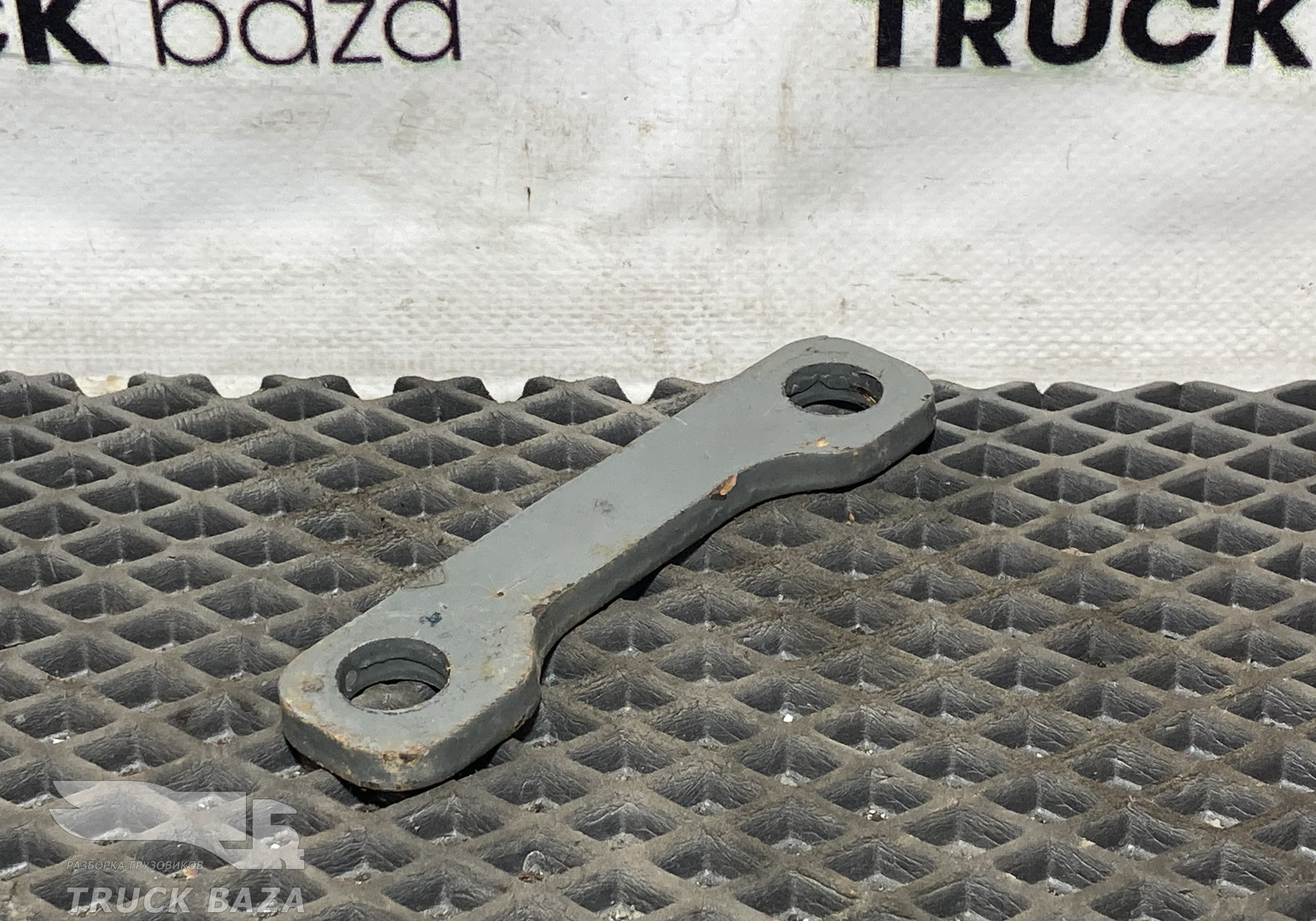 WG9925590129 Пластина кронштейна задней подушки для Sinotruk Sitrak C7H