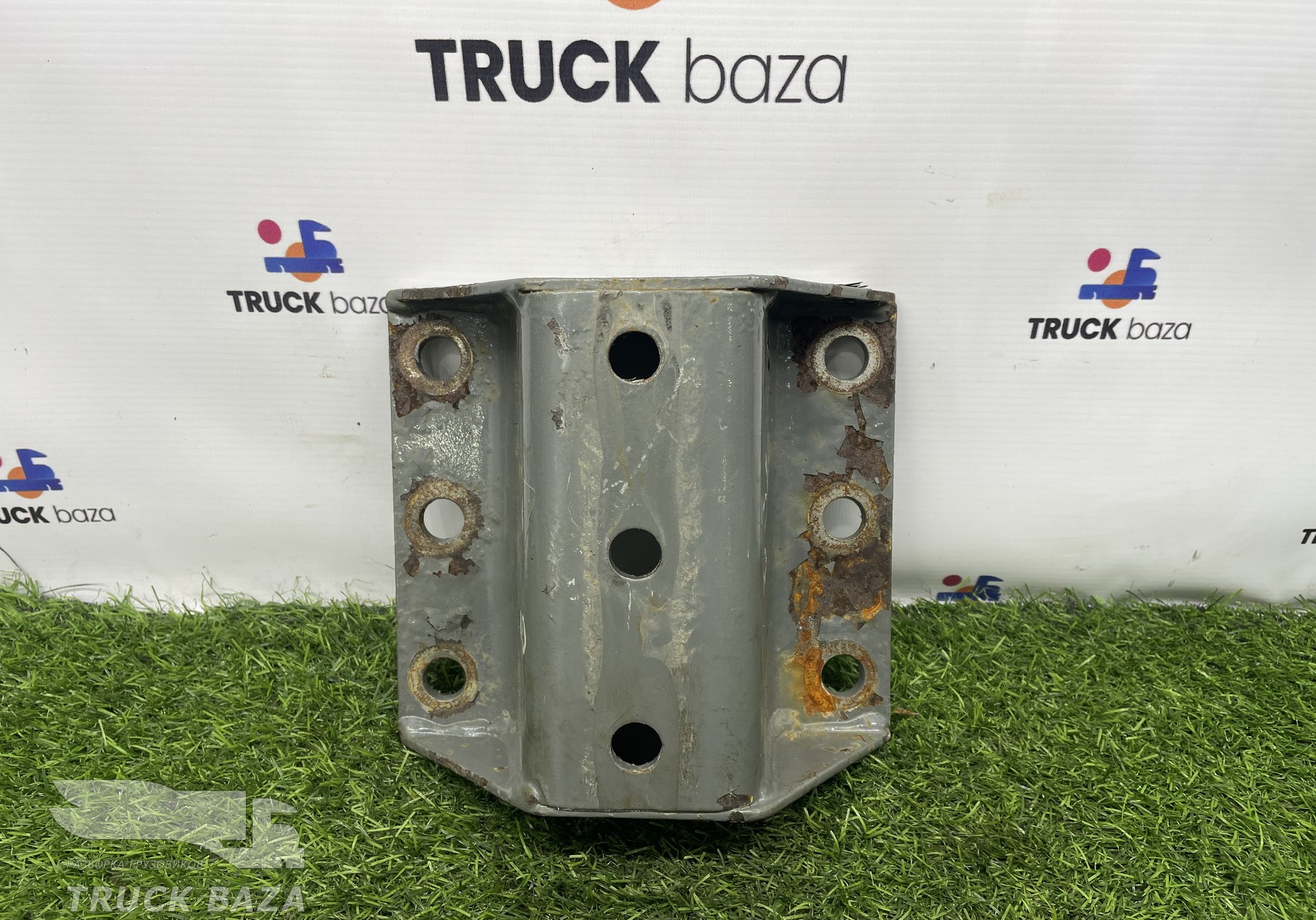 WG9925550265 Кронштейн топливного бака для Sinotruk Sitrak C7H