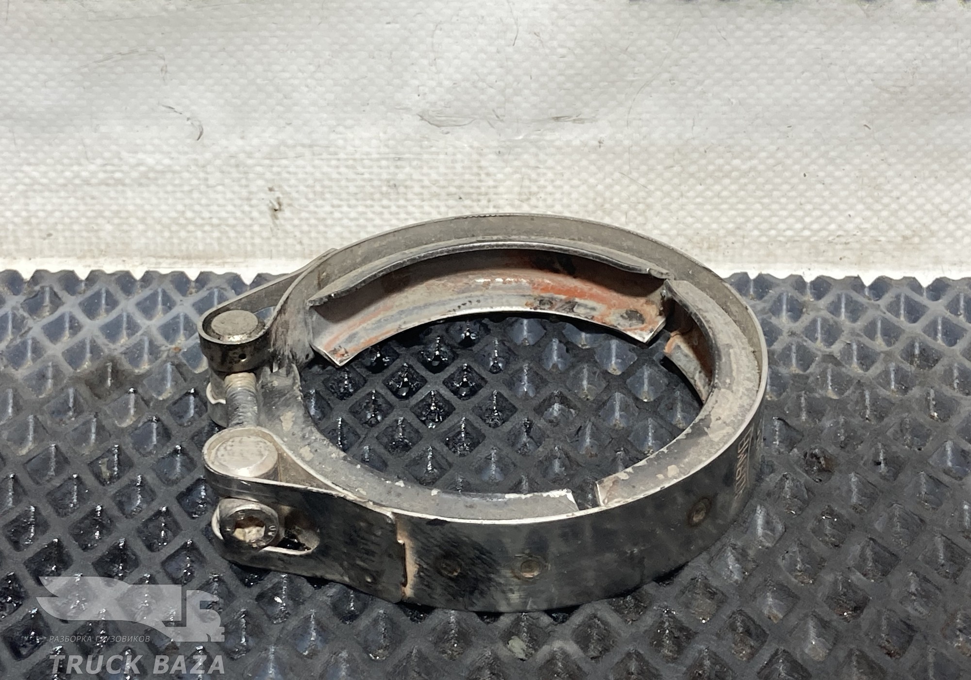 42535 Хомут воздушного шланга для Полуприцепы Нефаз