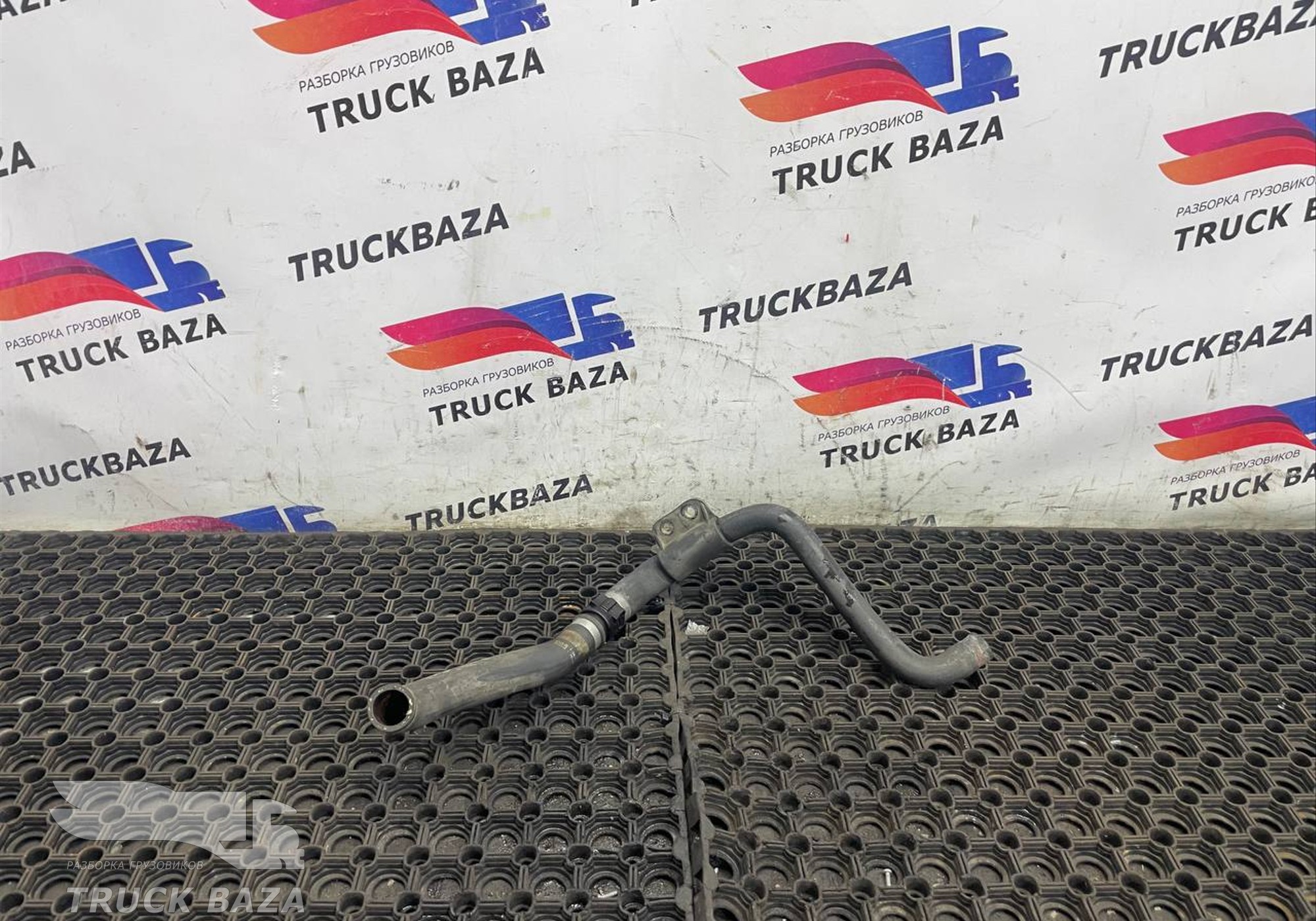 1643771 Патрубок системы охлаждения для Daf XF105 (с 2005)