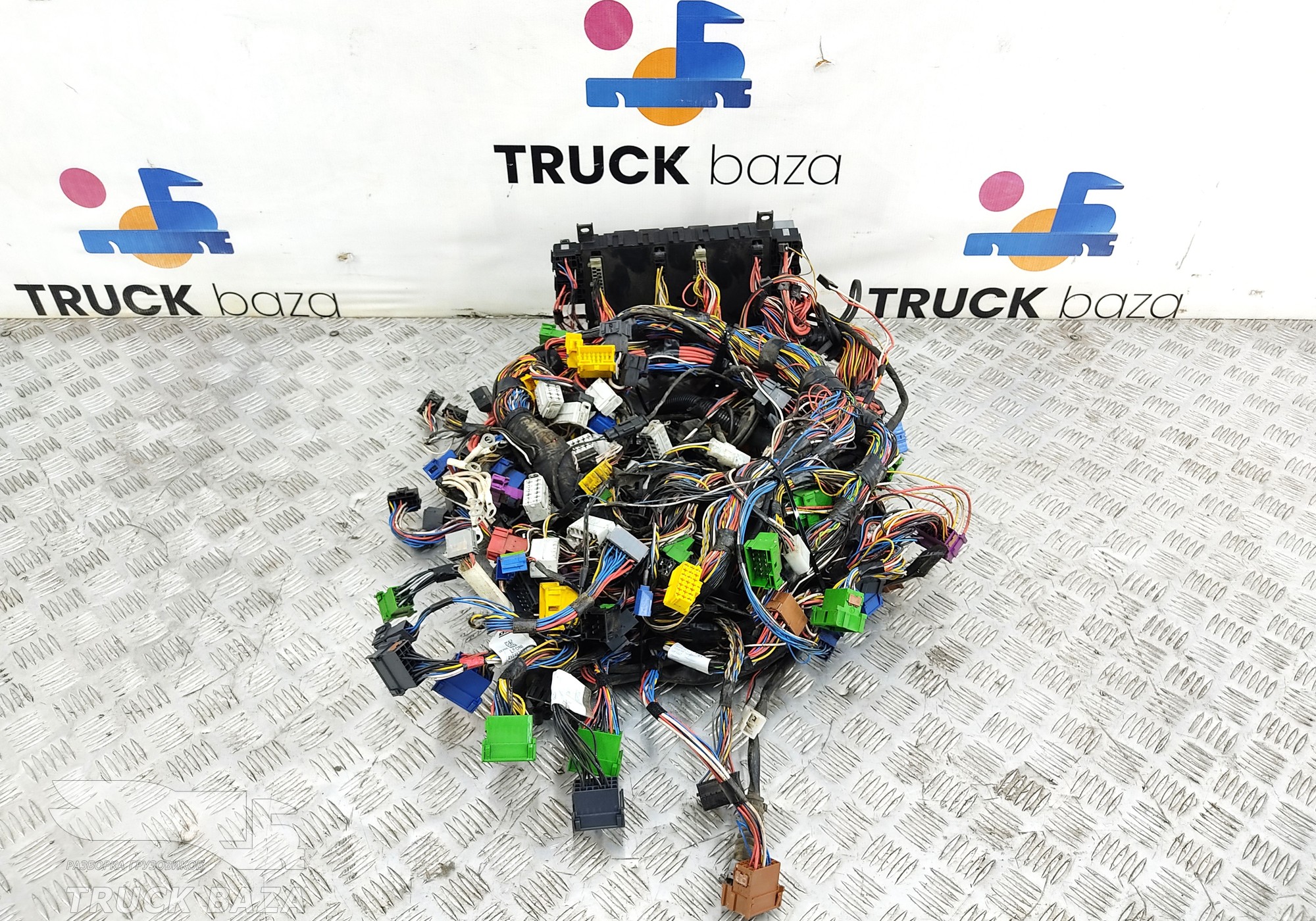 2152110 Проводка кабины основная для Daf XF105 (с 2005)