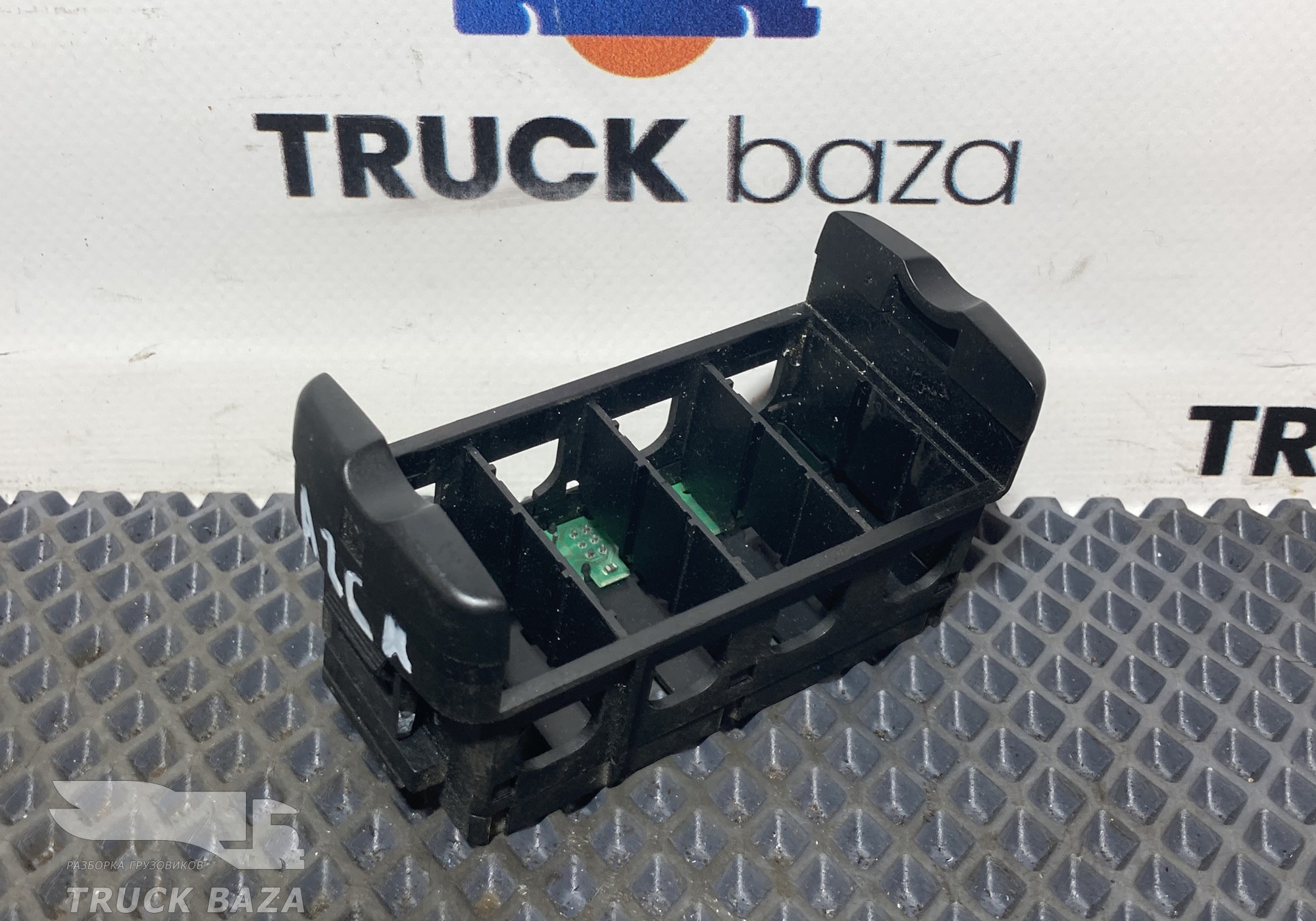 9435400146 Блок кнопок для Mercedes-Benz Actros MP3 (с 2008)