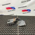 7420831827 Кронштейн бачка ГУРа для Renault Premium II (с 2005 по 2013)