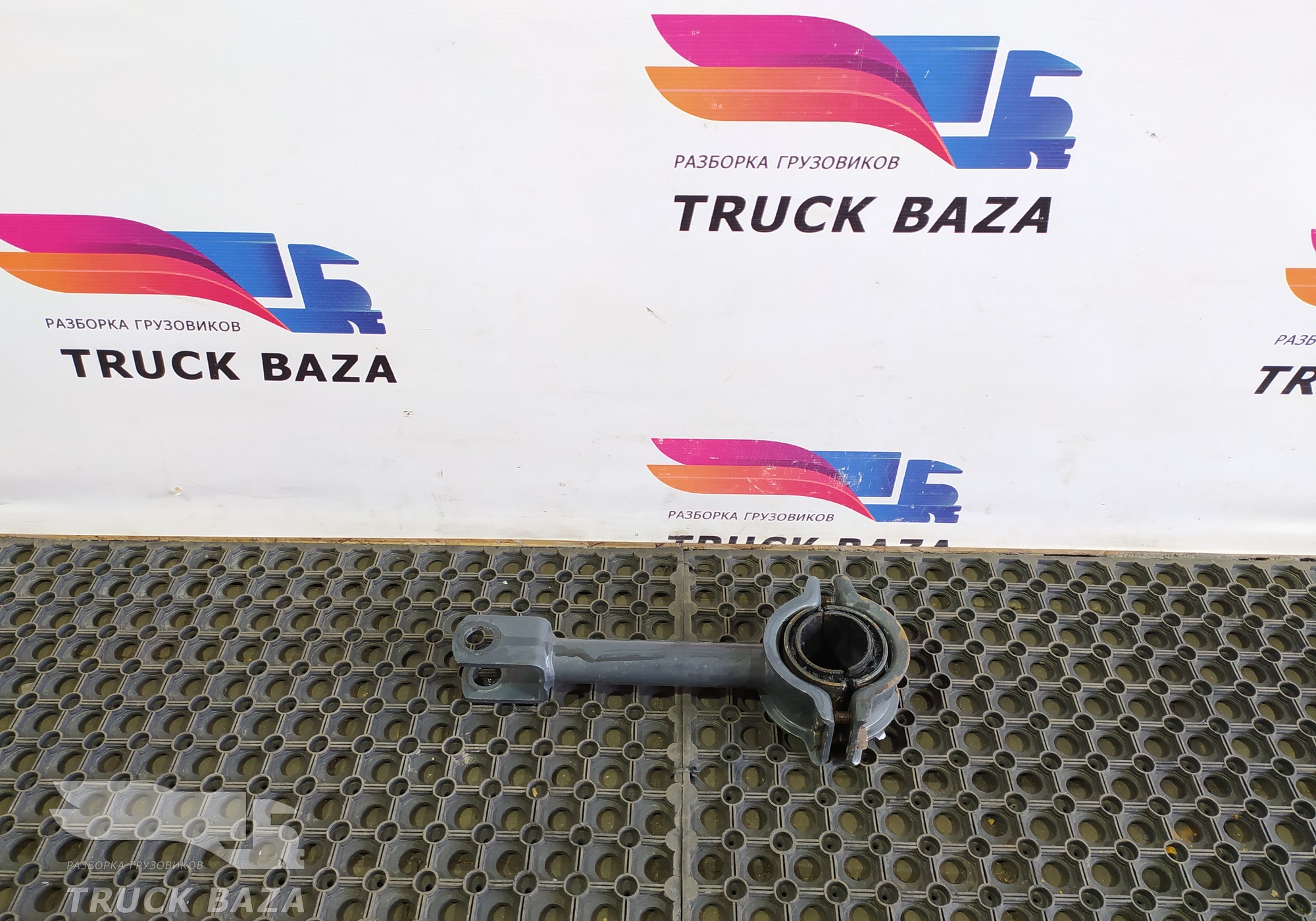 8132787 Стойка заднего стабилизатора для Iveco