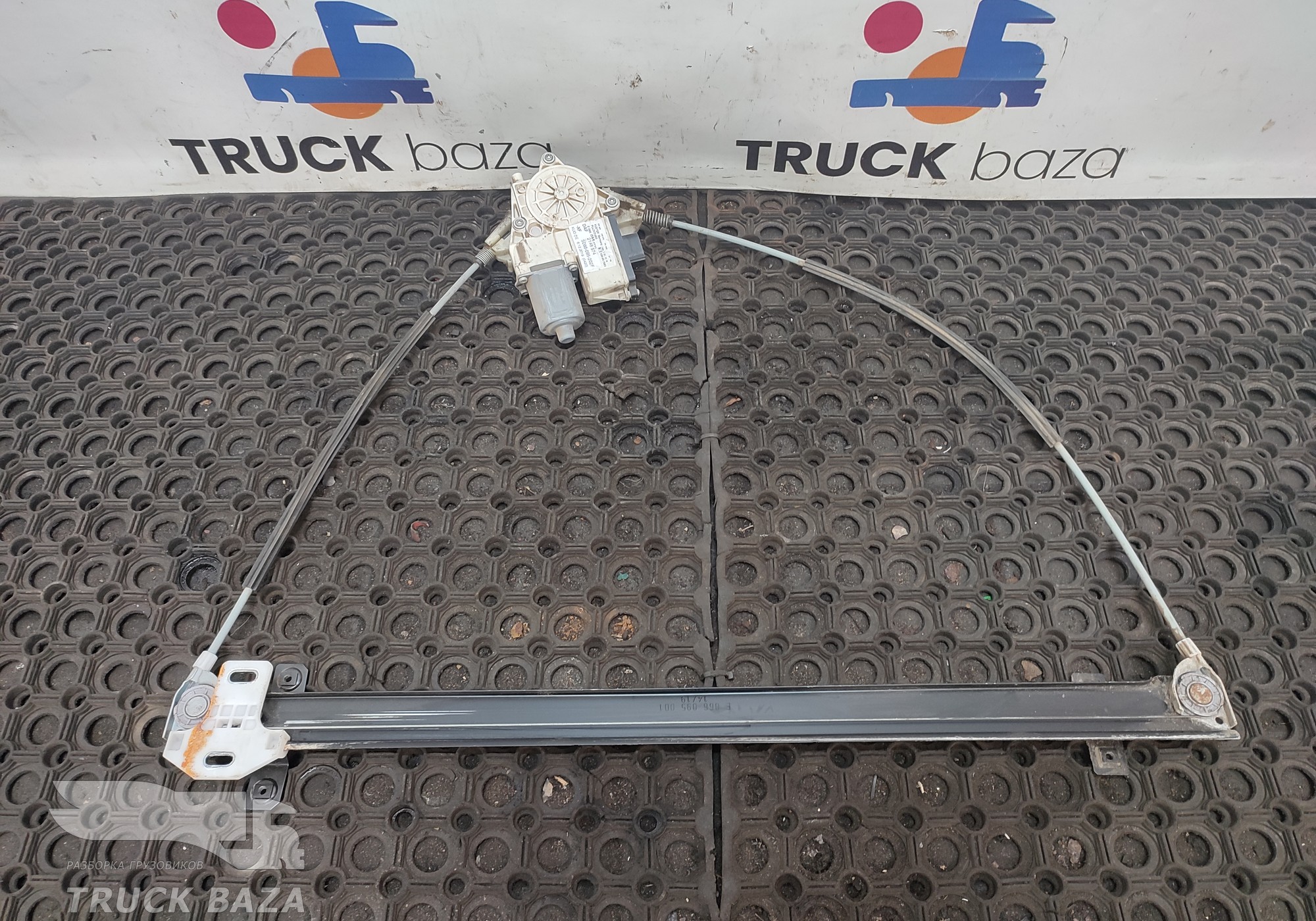 2148574 Стеклоподъемник правый для Daf XF105 (с 2005)