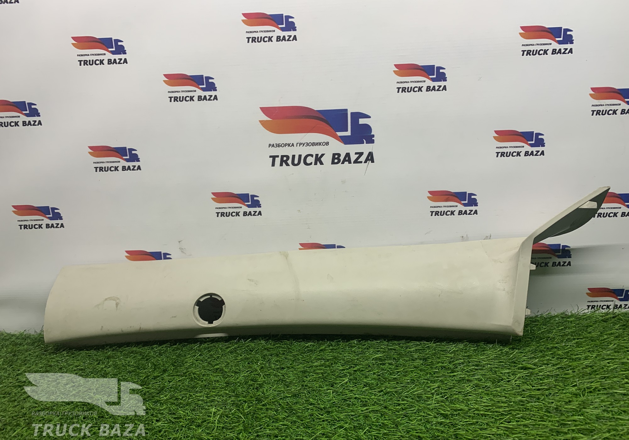 549015302127 Накладка стойки левая для КАМАЗ 54901