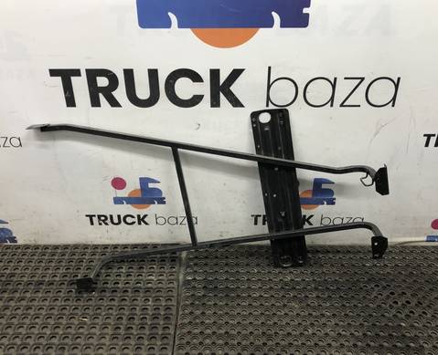 7421023320 Кронштейн обшивки салона правый для Renault Magnum III E-tech (с 2001 по 2005)