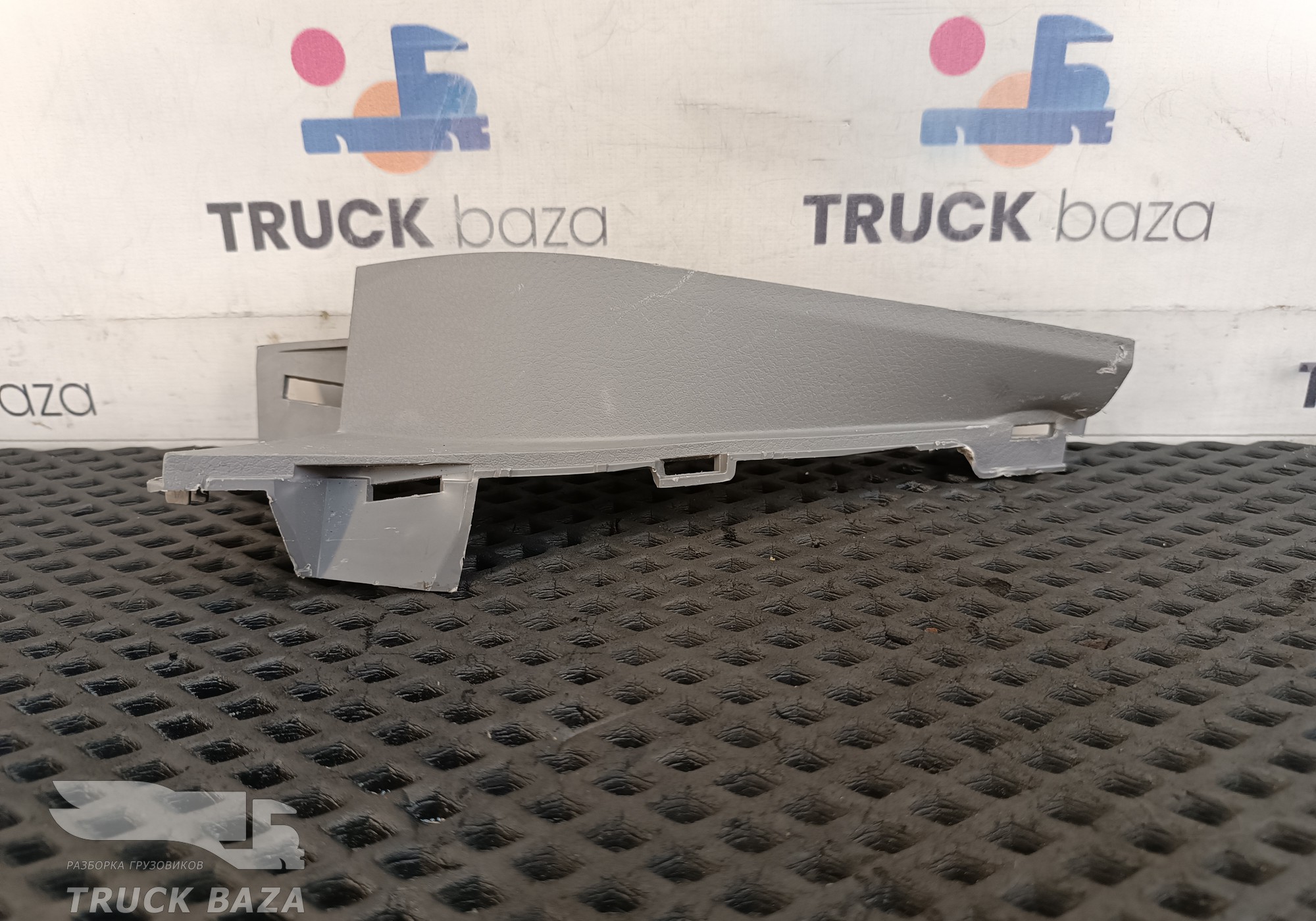 5305935C6201 Накладка панели приборов для DongFeng GX DFH4180