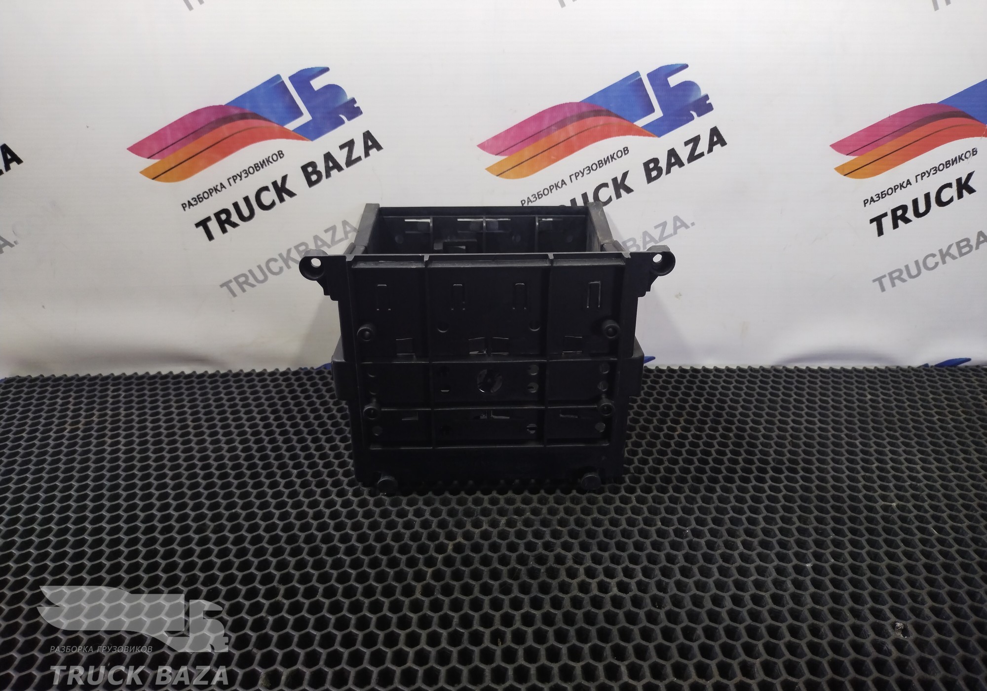 81254416166 Кронштейн электронных блоков управления для Man TGS II (с 2012)