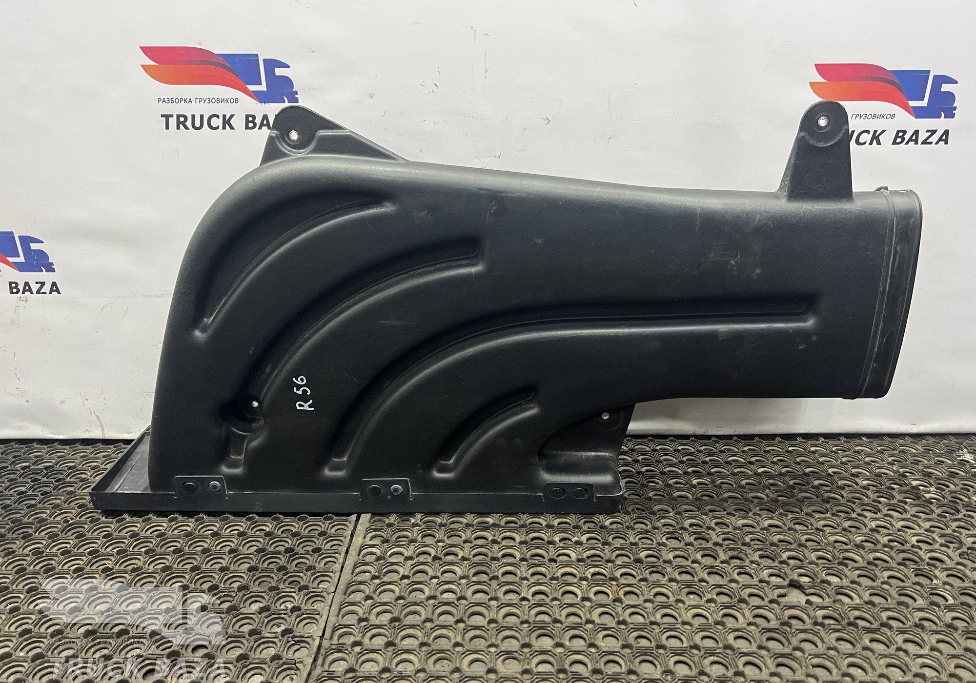 22028049 Воздухозаборник для Renault T (с 2013)