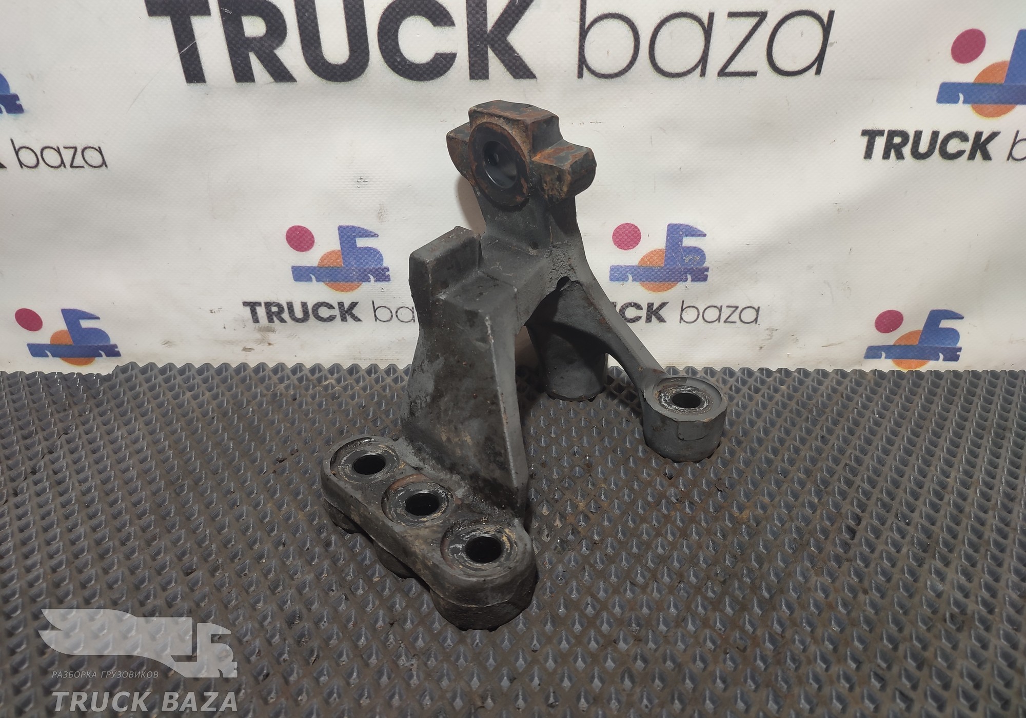 1689097 Кронштейн двигателя передний левый для Daf XF105 (с 2005)