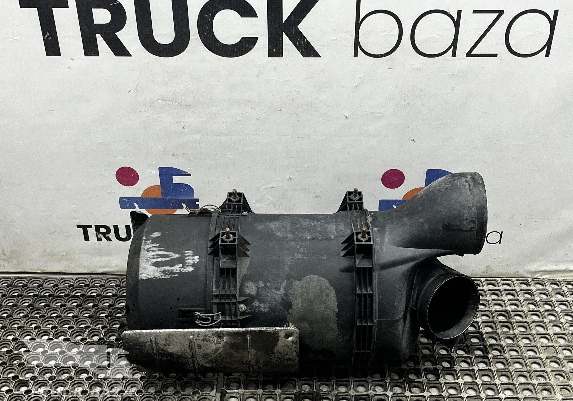 A0180949902 Корпус воздушного фильтра