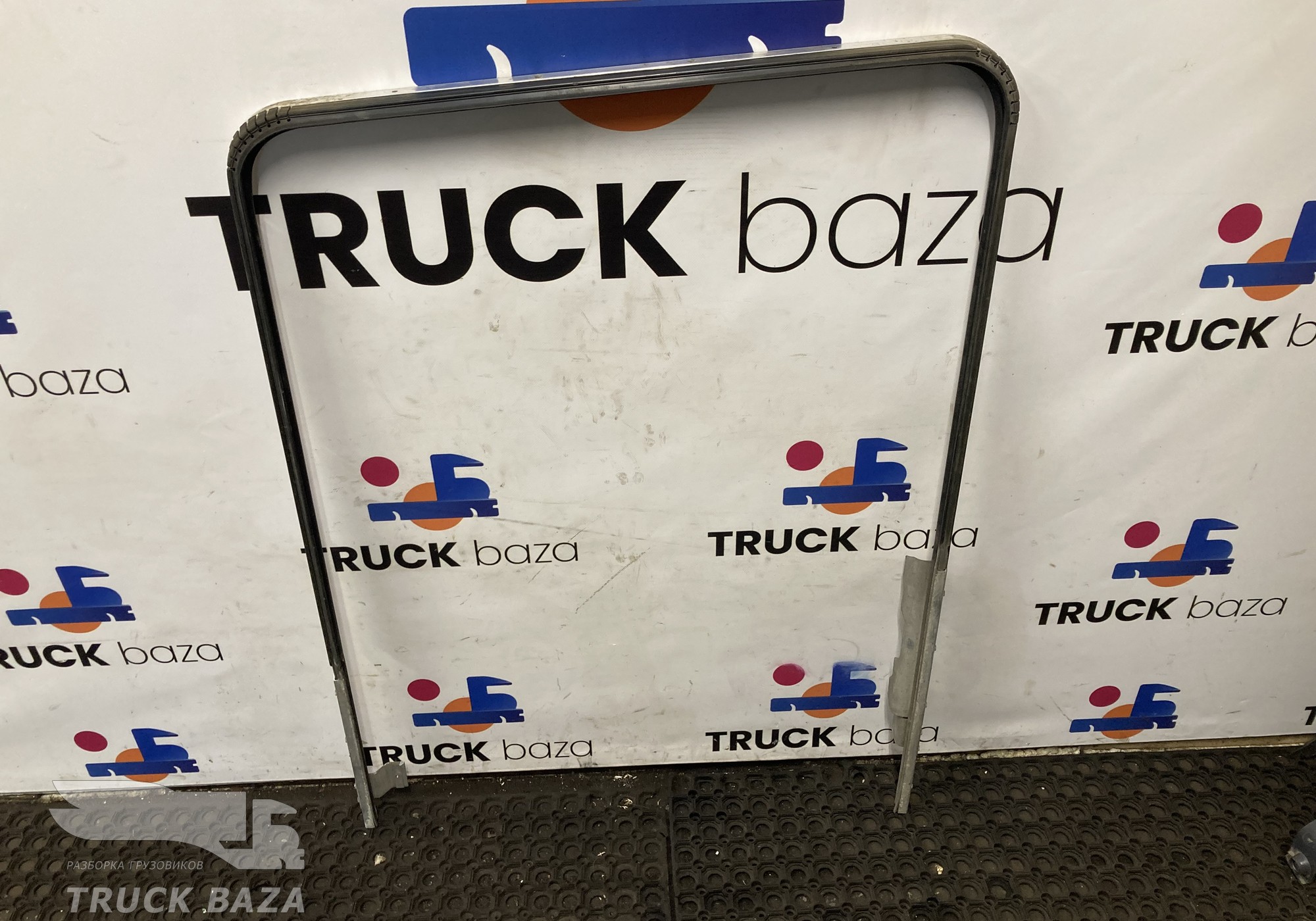 1885464 Направляющая стекла двери левой для Scania 5-series G (с 2004 по 2016)