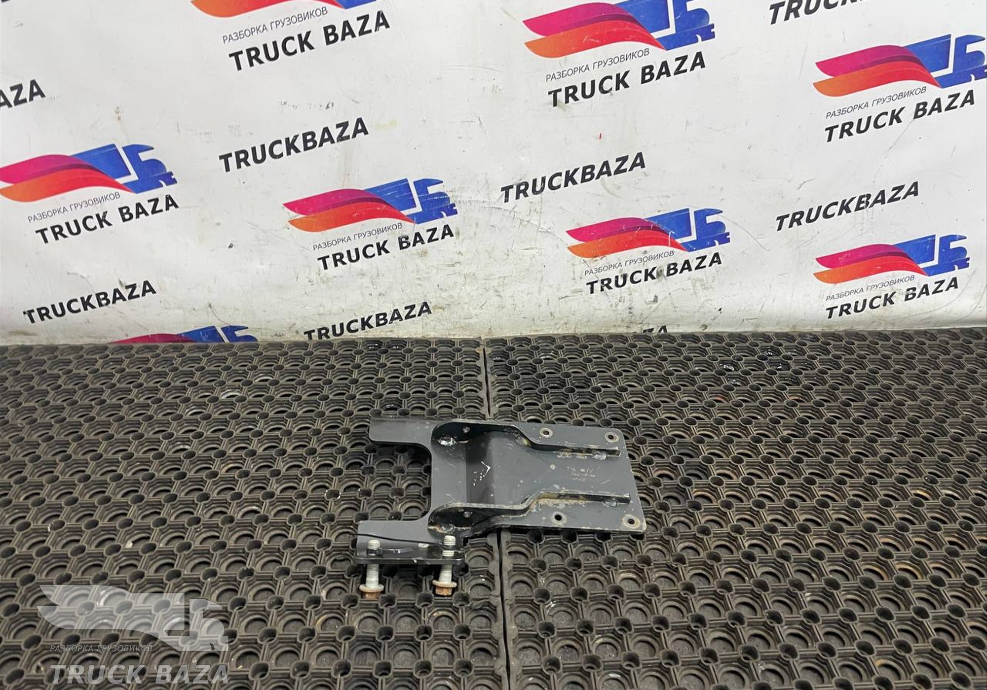 JC4618D567 Кронштейн сиденья для Ford F-MAX (с 2018)