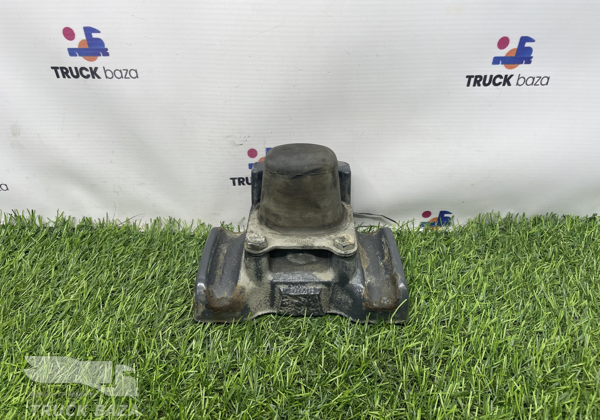 2326006 Проставка передней рессоры