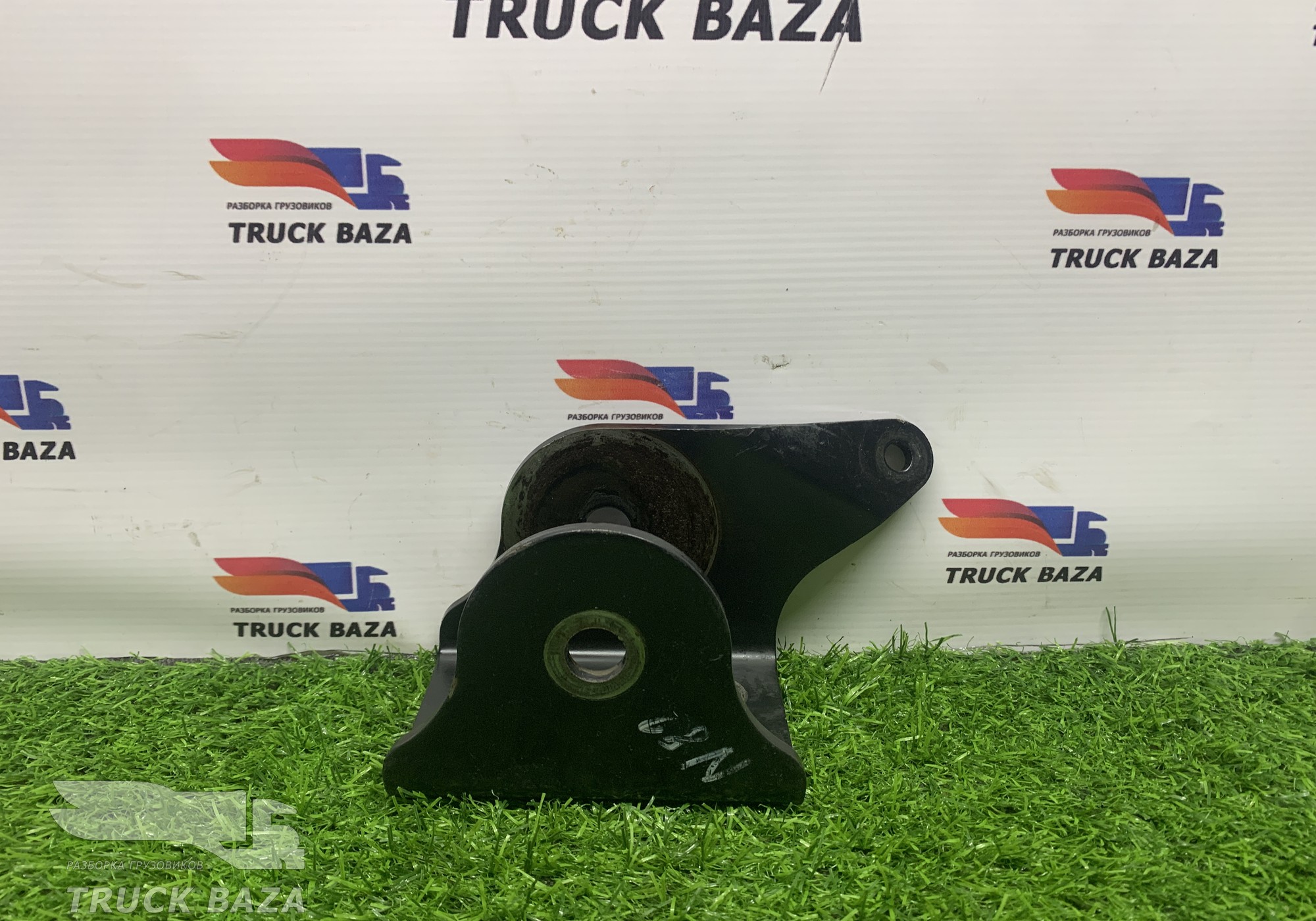 81417202783 Кронштейн торсиона кабины левый для Man TGL II (с 2008)