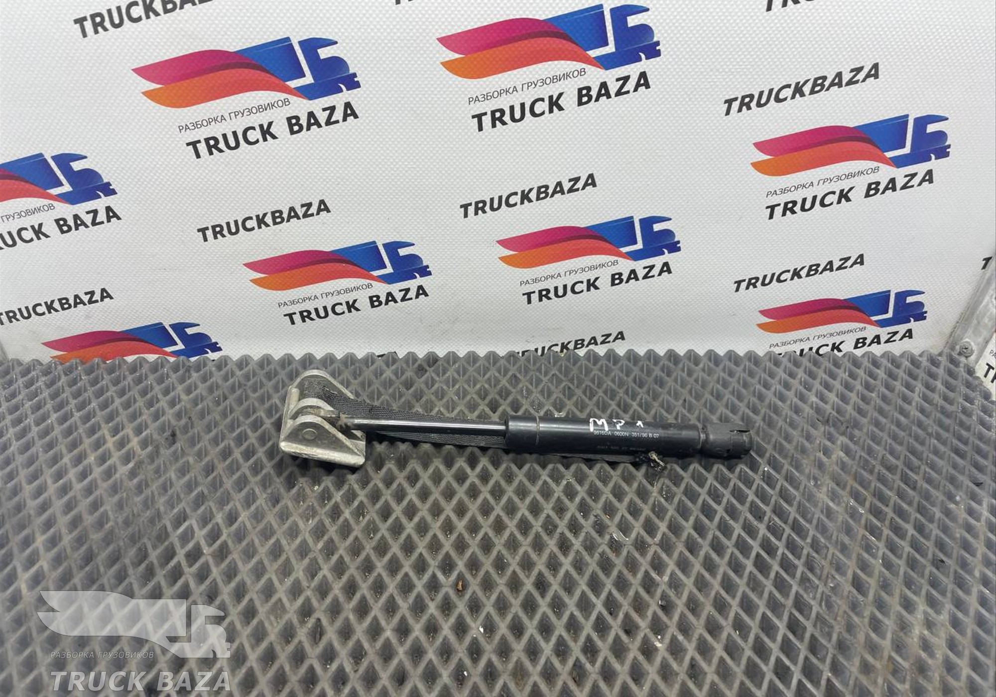 A0019808164 Амортизатор спальника нижнего для Mercedes-Benz Actros MP1 (с 1996 по 2003)