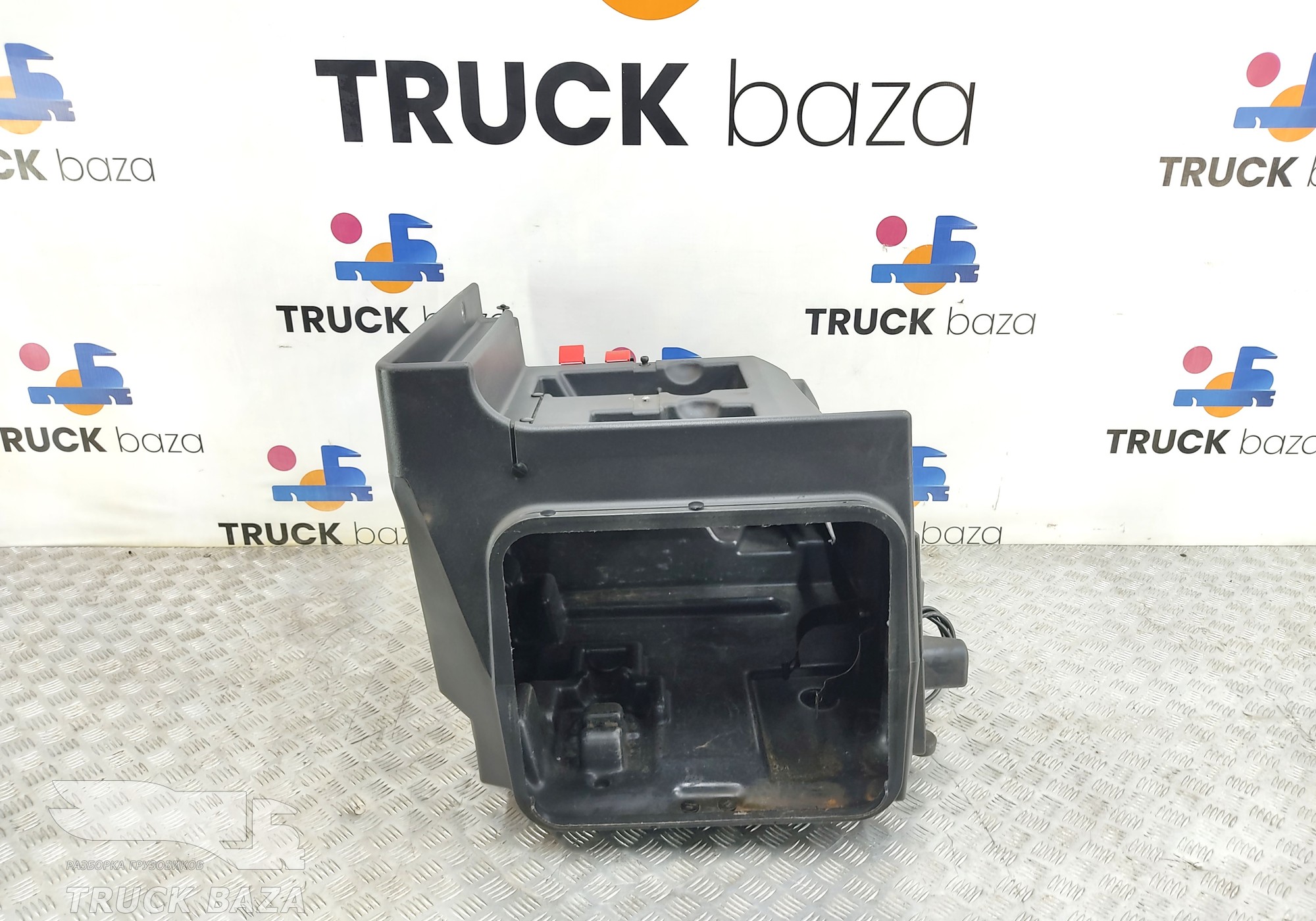 81669126200 Ящик инструментальный правый для Man TGX II (с 2012)