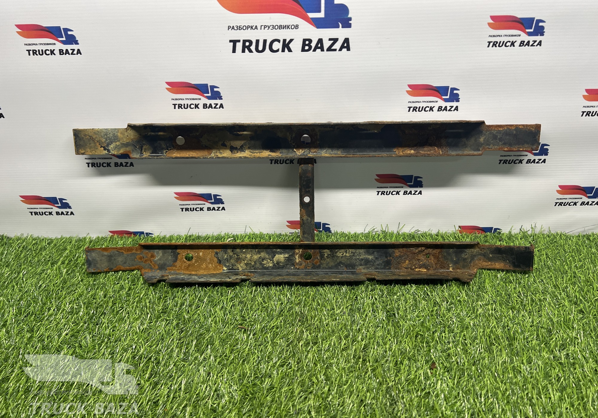 1725659 Кронштейн ящика АКБ