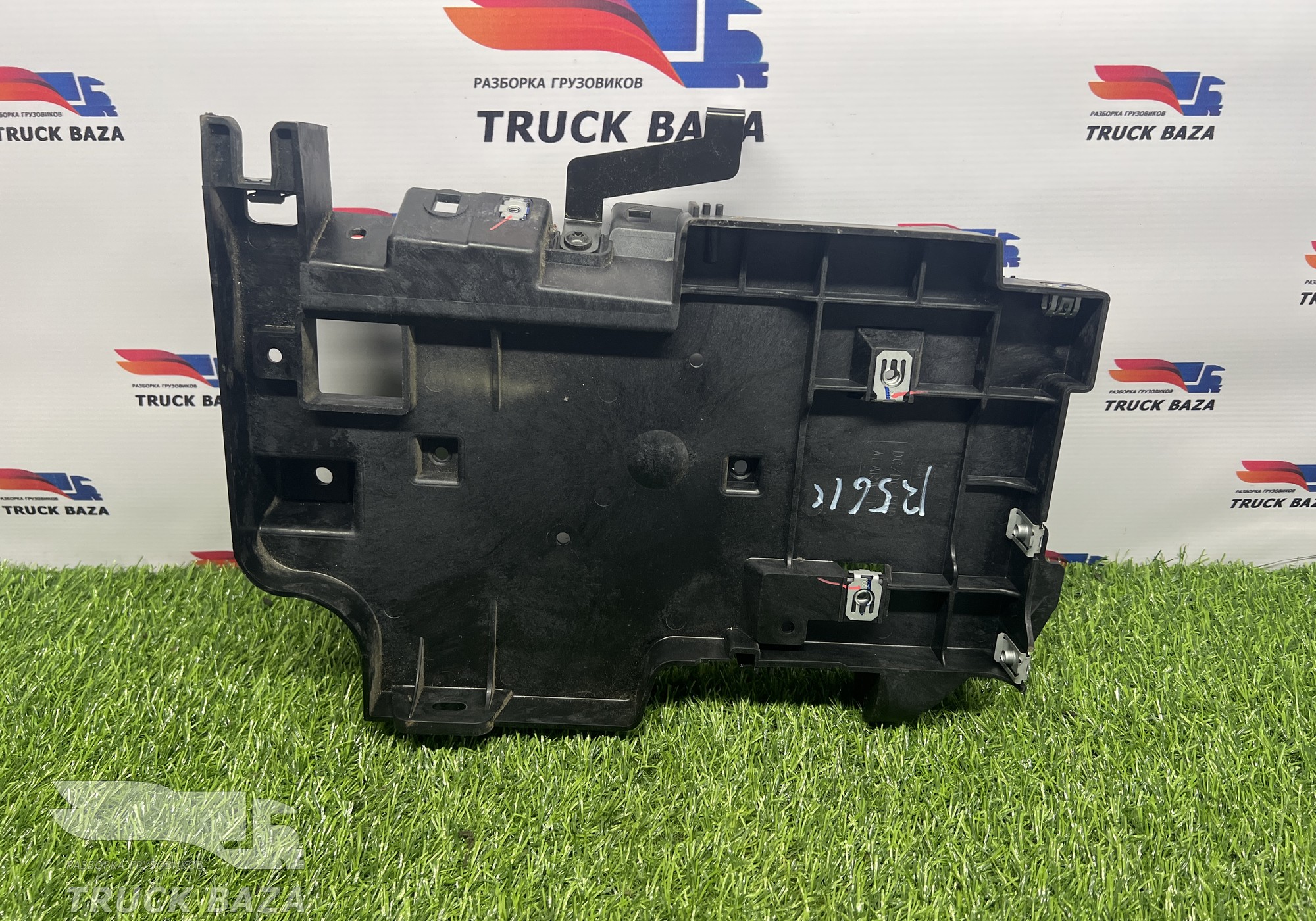 82322976 Кронштейн крепления короба для Renault T (с 2013)