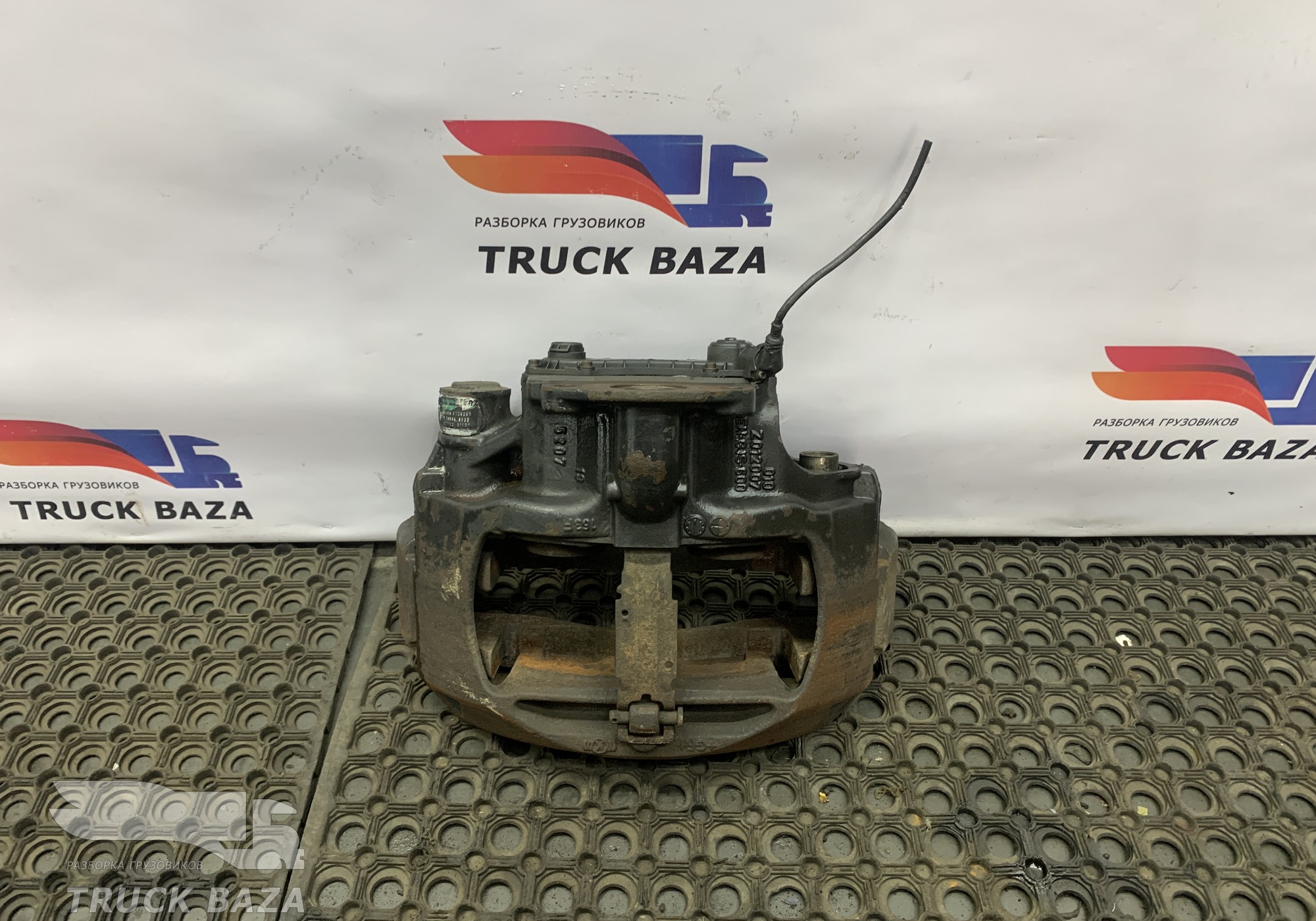 81508046722 Суппорт задний правый