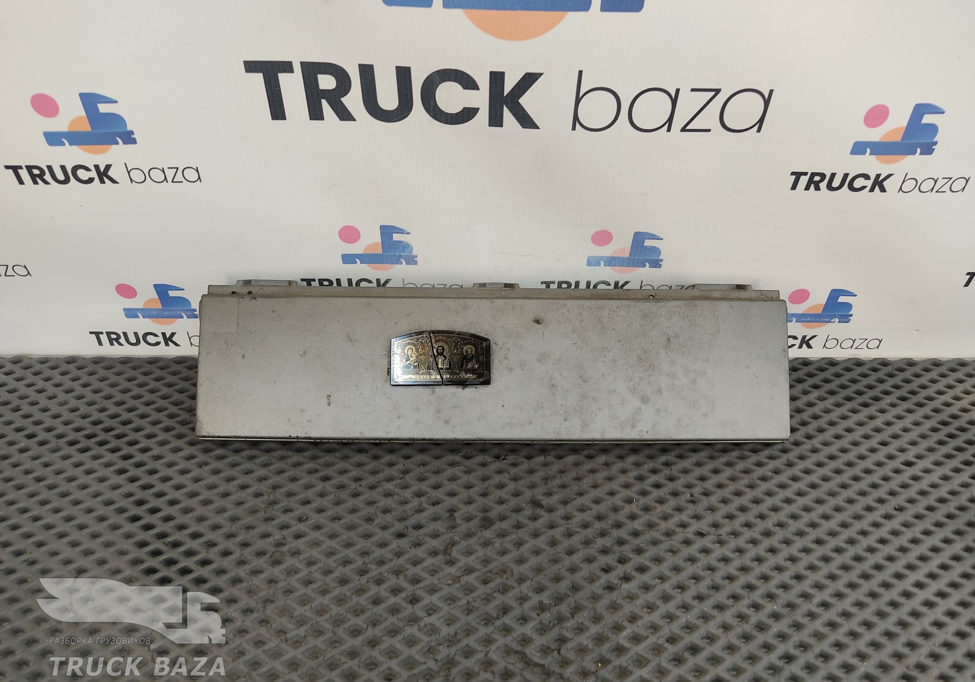 81617100021 Накладка декоративная для Man TGL