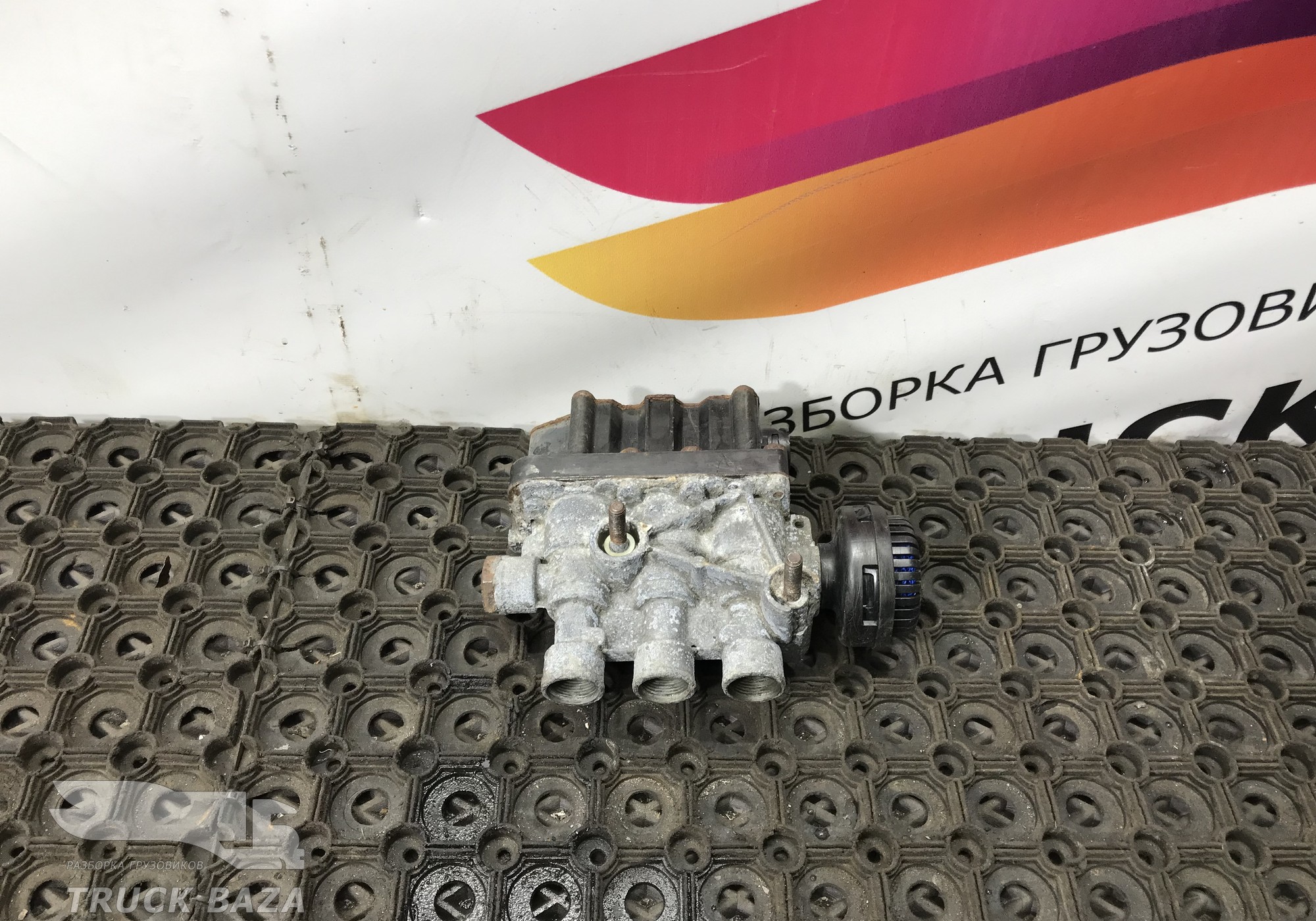 1343255 Кран уровня пола главный для Renault