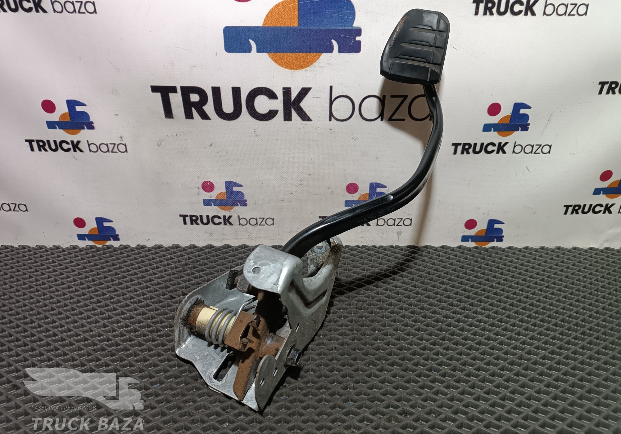 2055137 Педаль тормоза для Scania