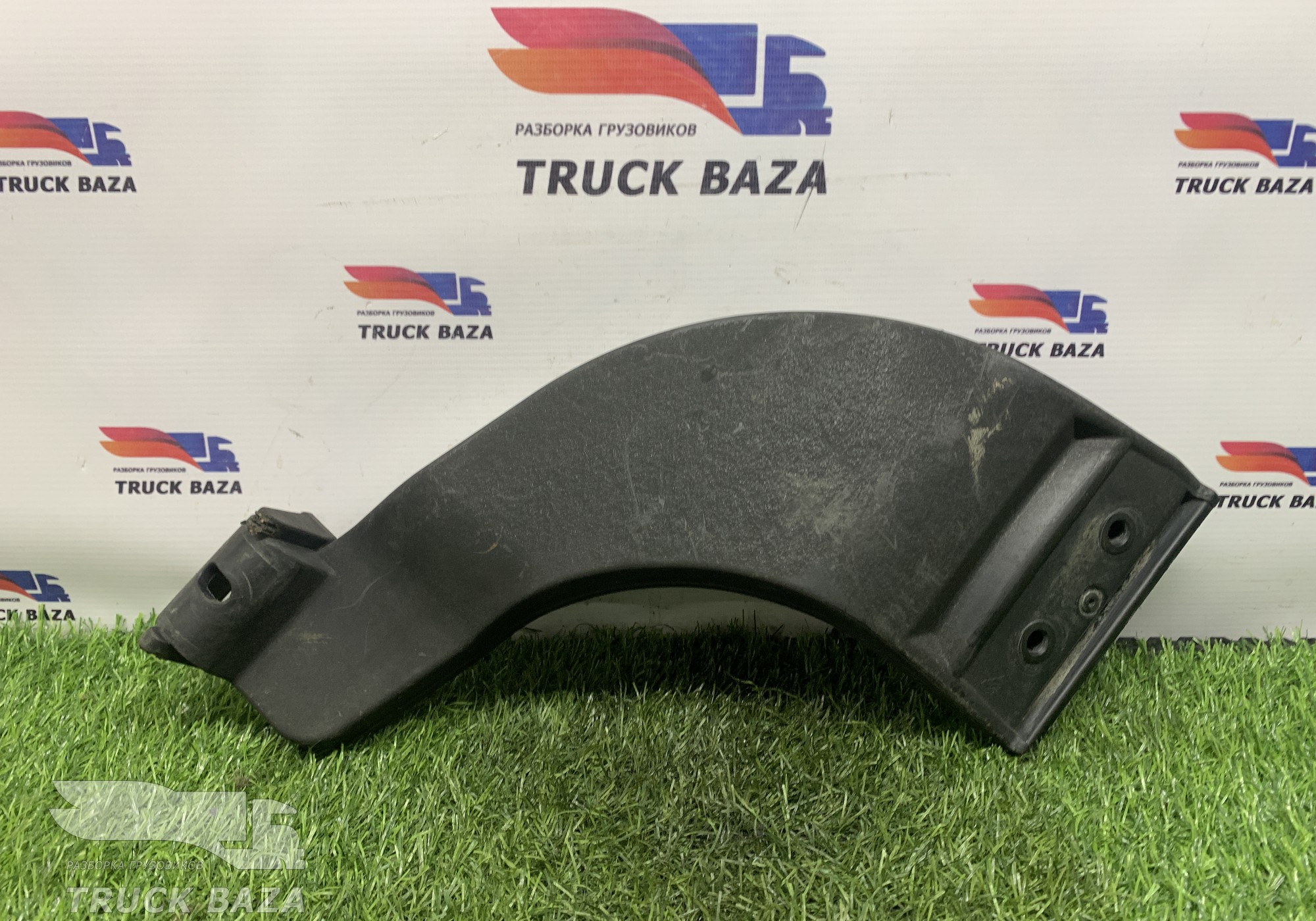 Кронштейн верхнего спойлера левый для КАМАЗ 5490 (с 2013)