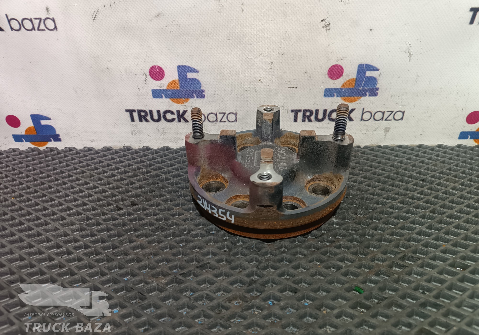 1912095 Кронштейн вискомуфты для Scania