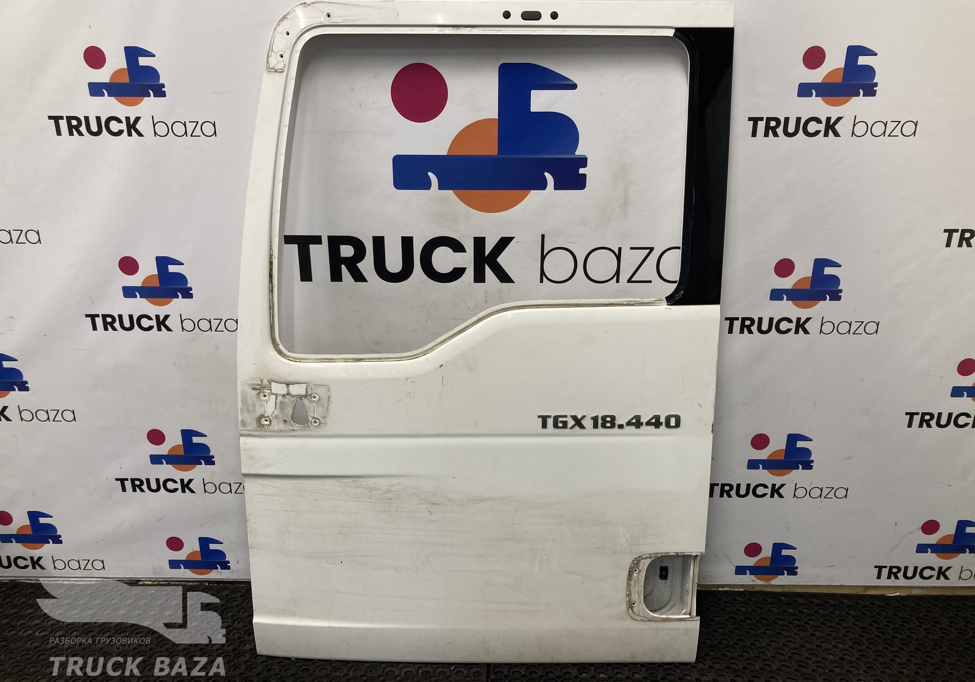 81626004129 Каркас двери левой