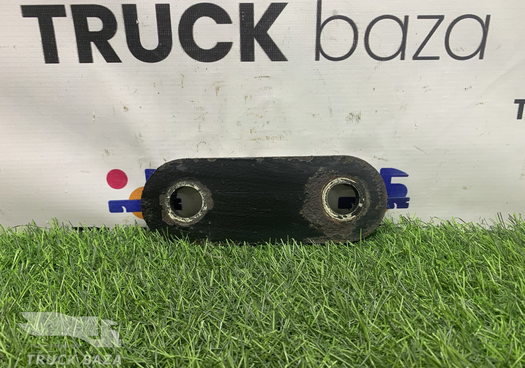 658022902543 Серьга передней рессоры для КАМАЗ