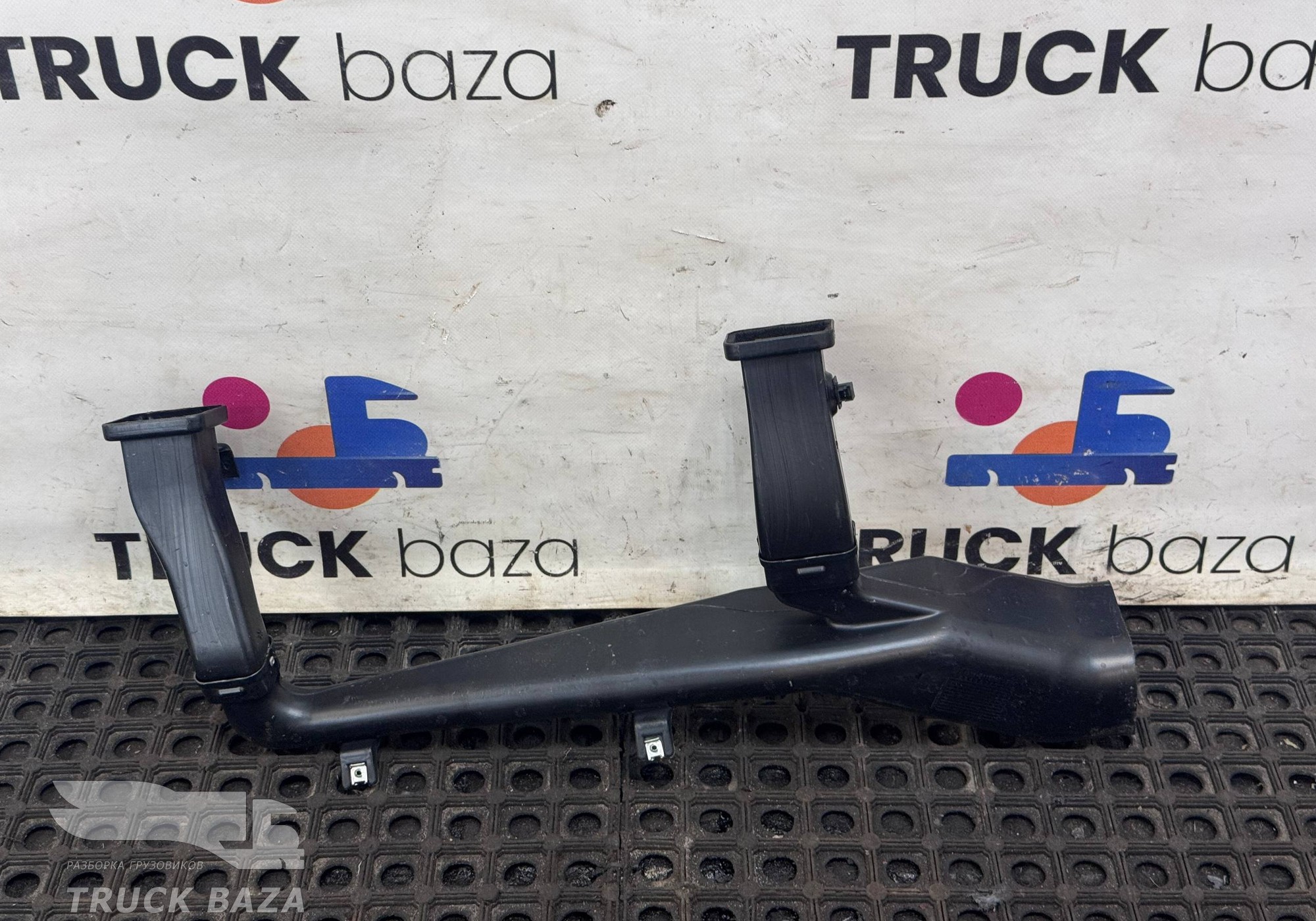 549018119063 Патрубок отопителя для КАМАЗ 54901