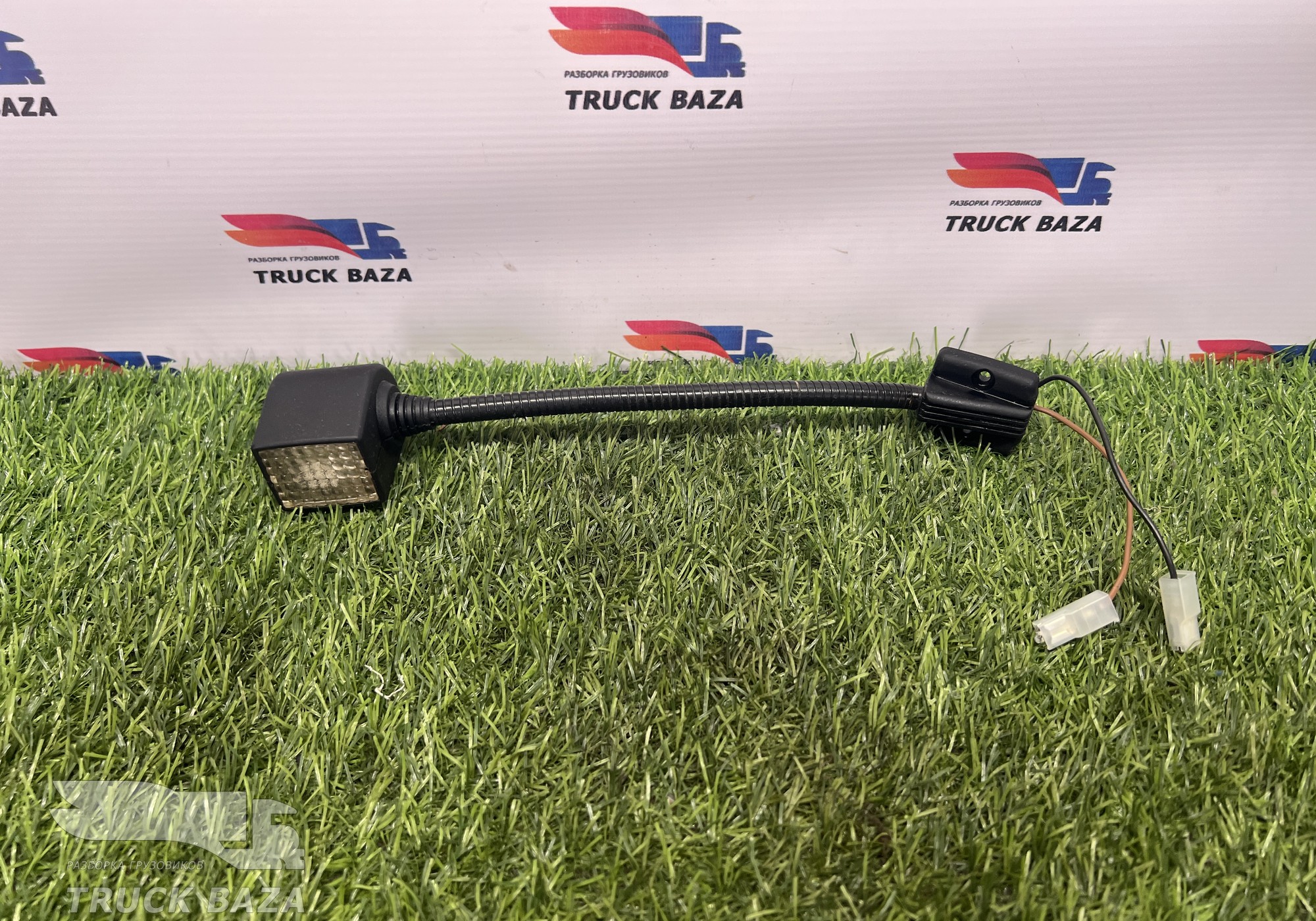 1664207 Плафон салонный