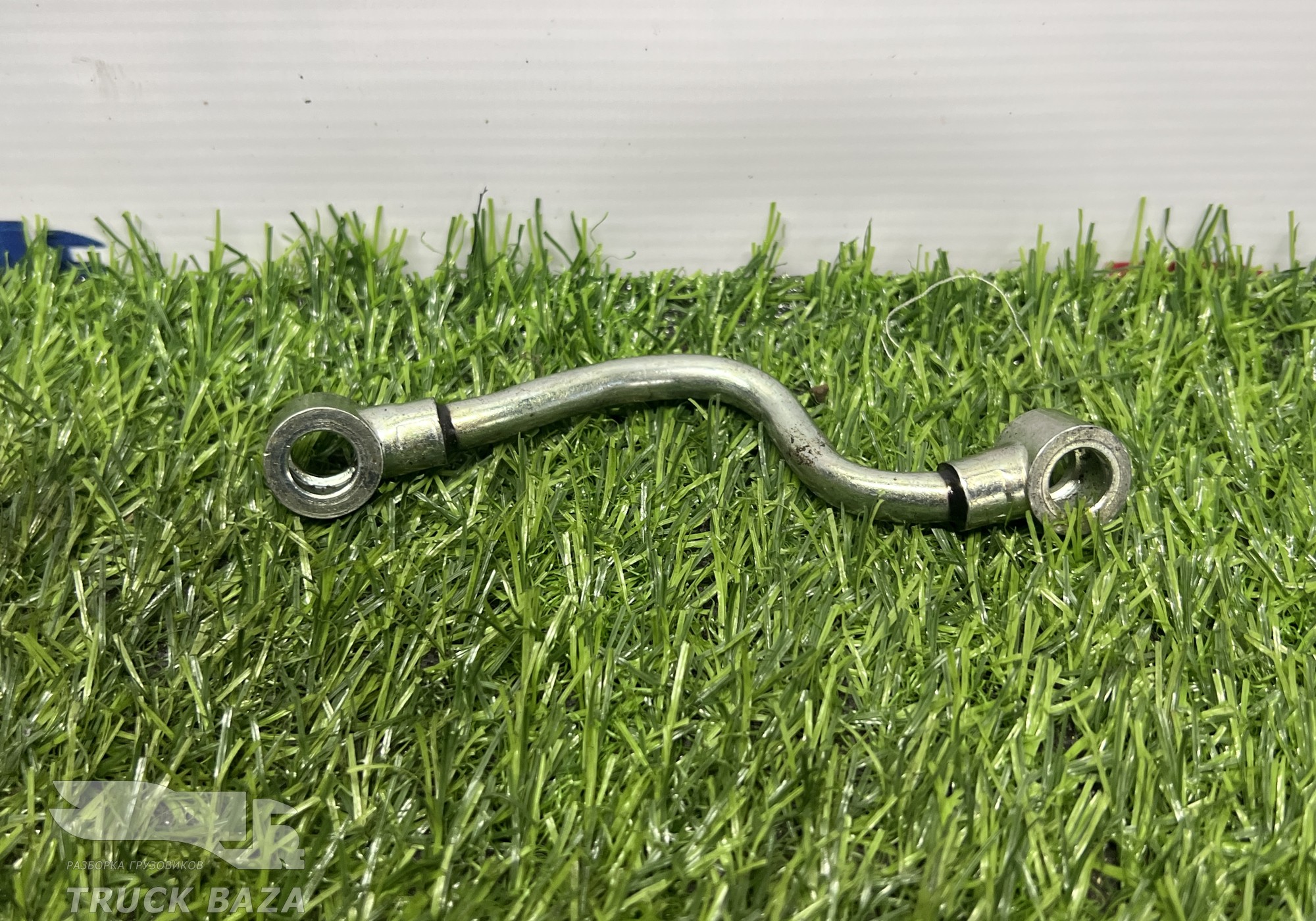 1000721163 Трубка масляная для Shacman X3000 (с 2014)