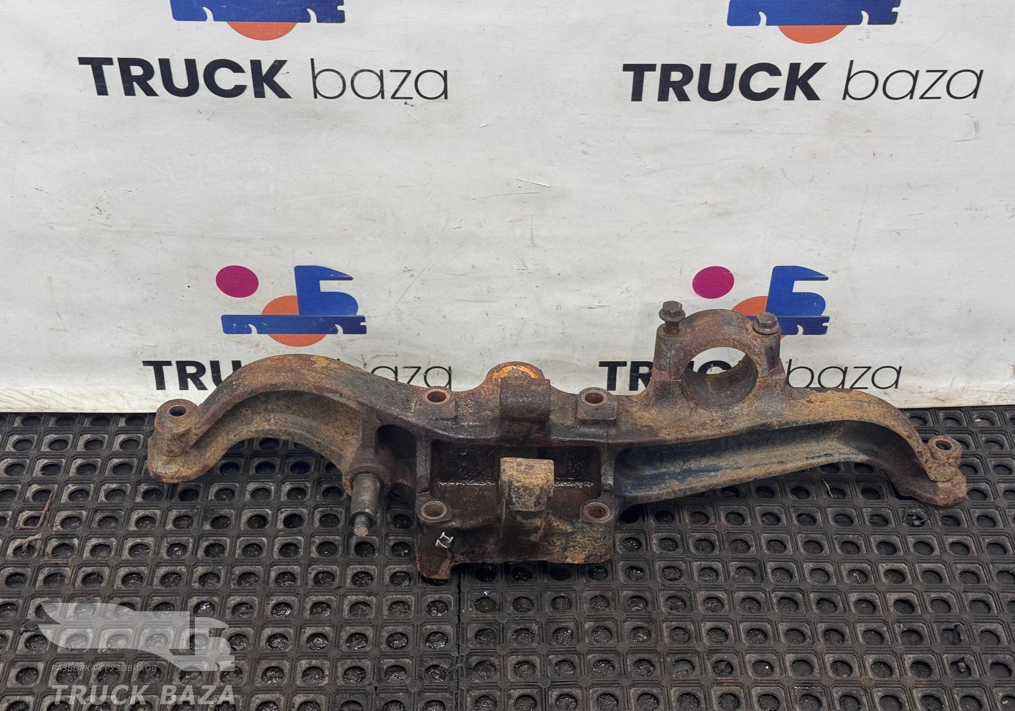 81436303192 Кронштейн пневморессоры правый для Man TGX