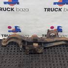 81436303192 Кронштейн пневморессоры правый для Mazda