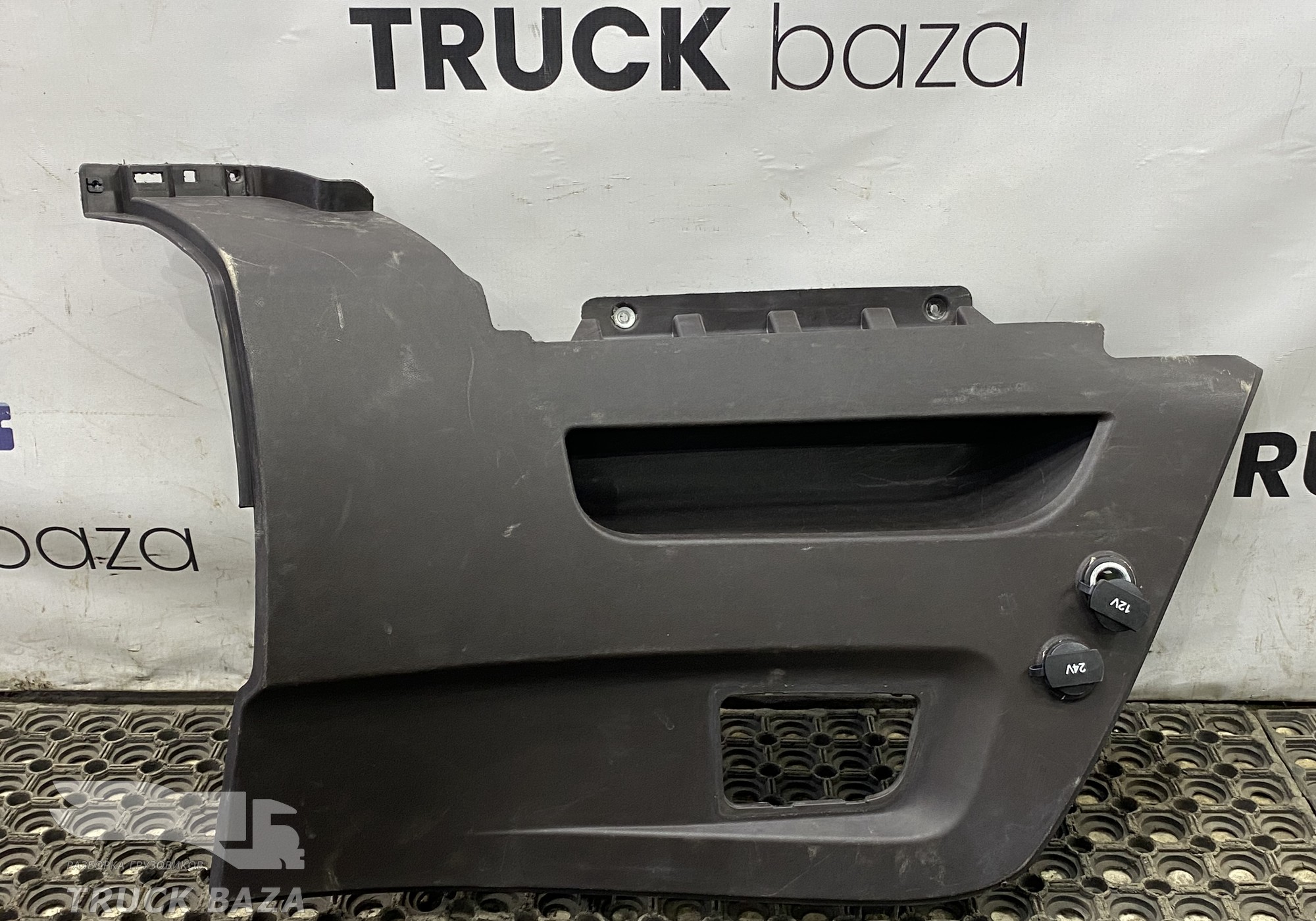 549015325068 Накладка на торпедо для КАМАЗ 54901