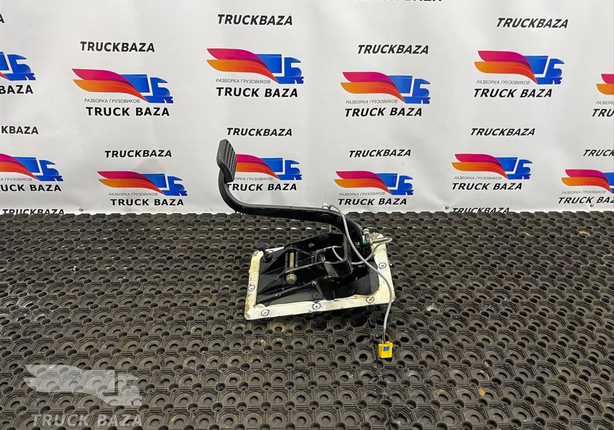 1321126 Блок педалей для Daf XF105 (с 2006 по 2020)