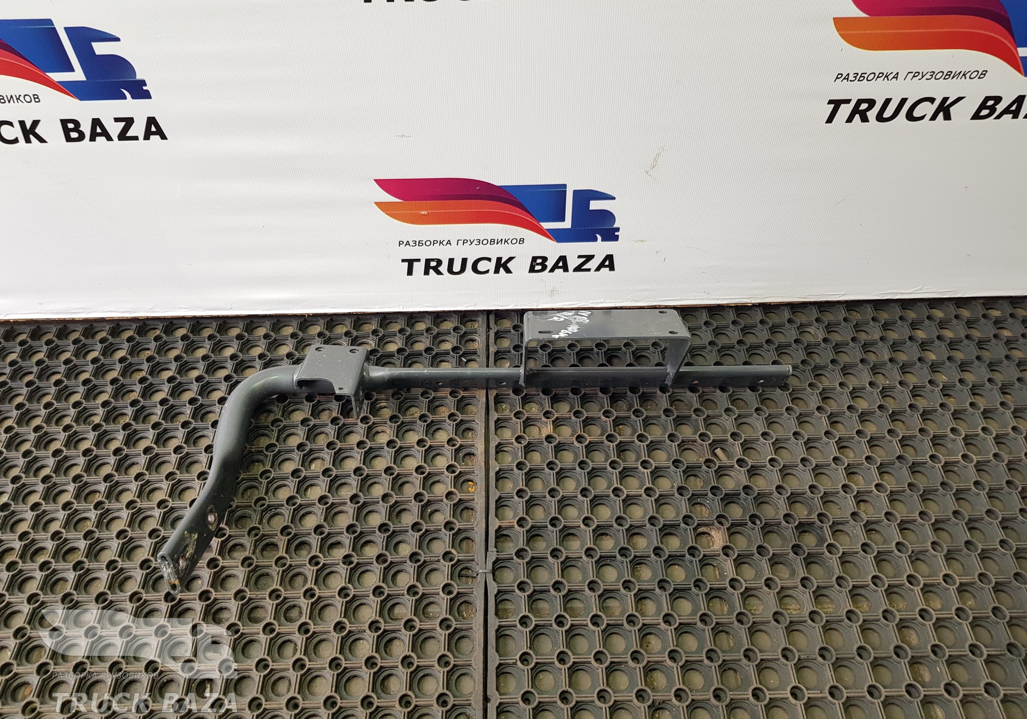 41296397 Кронштейн крыла переднего для Iveco
