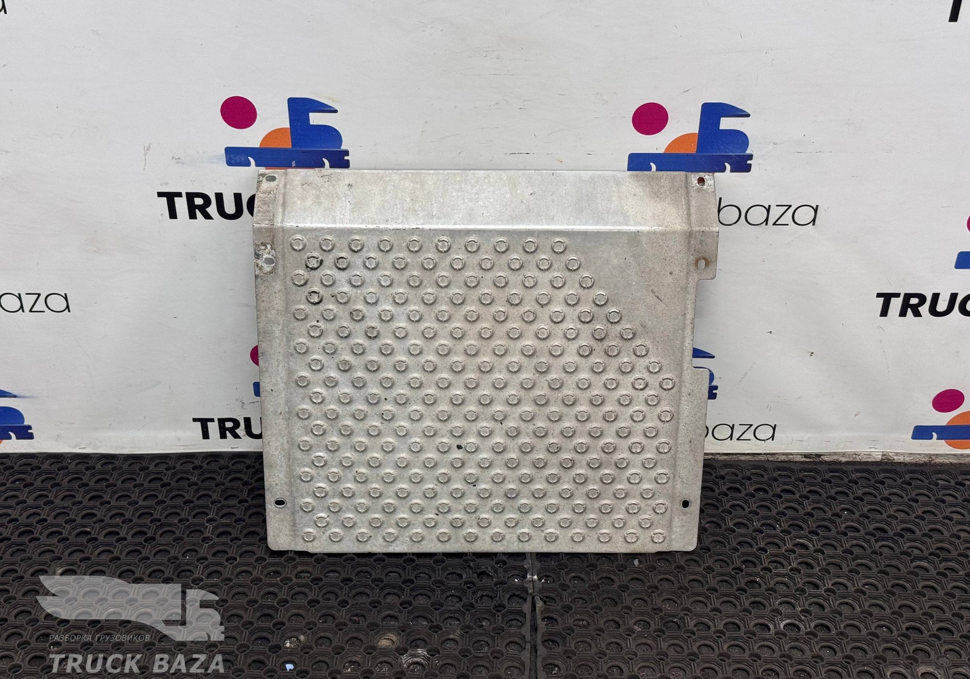 A9304923130 Защита глушителя верхняя