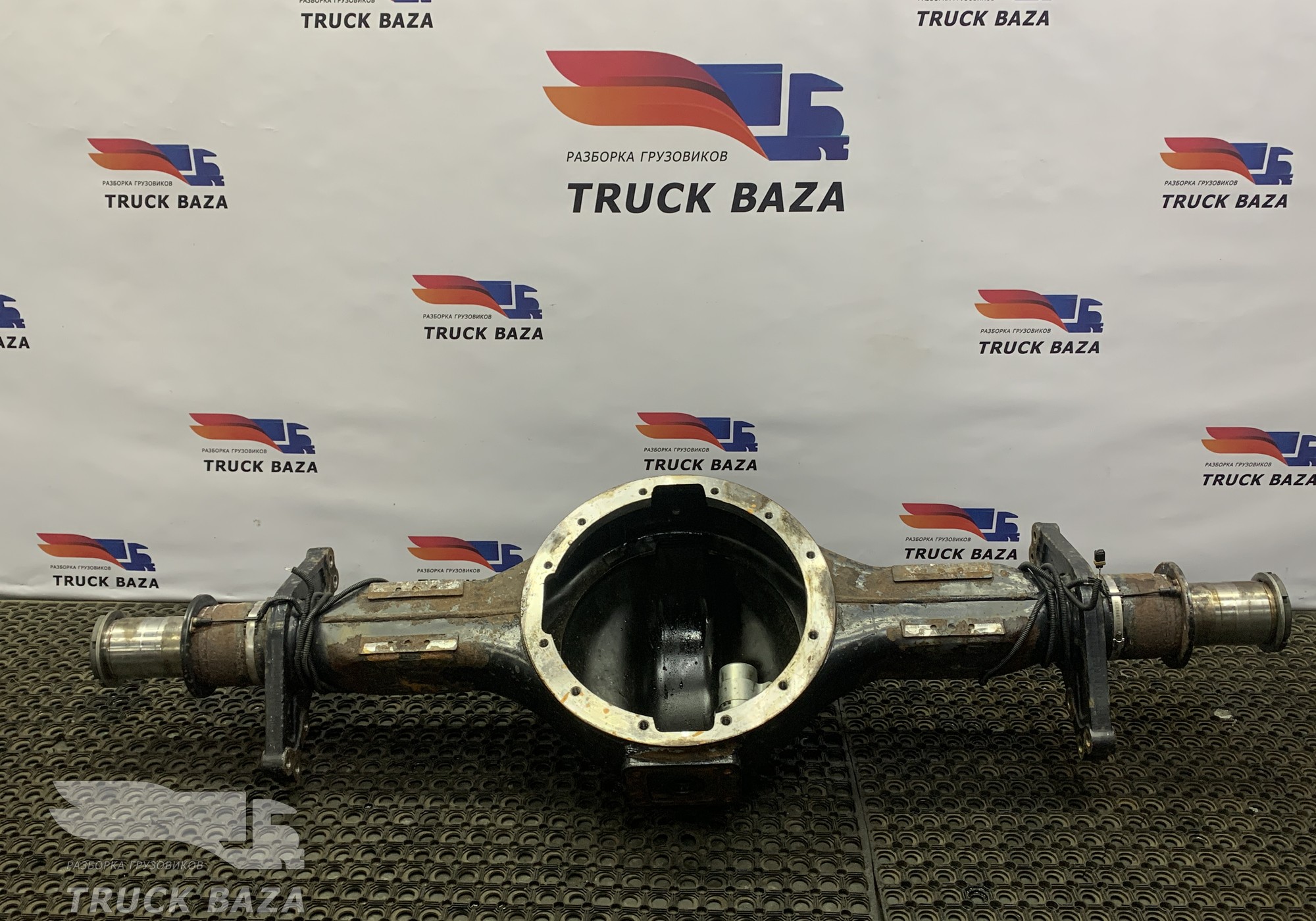 81354015800 Корпус заднего моста