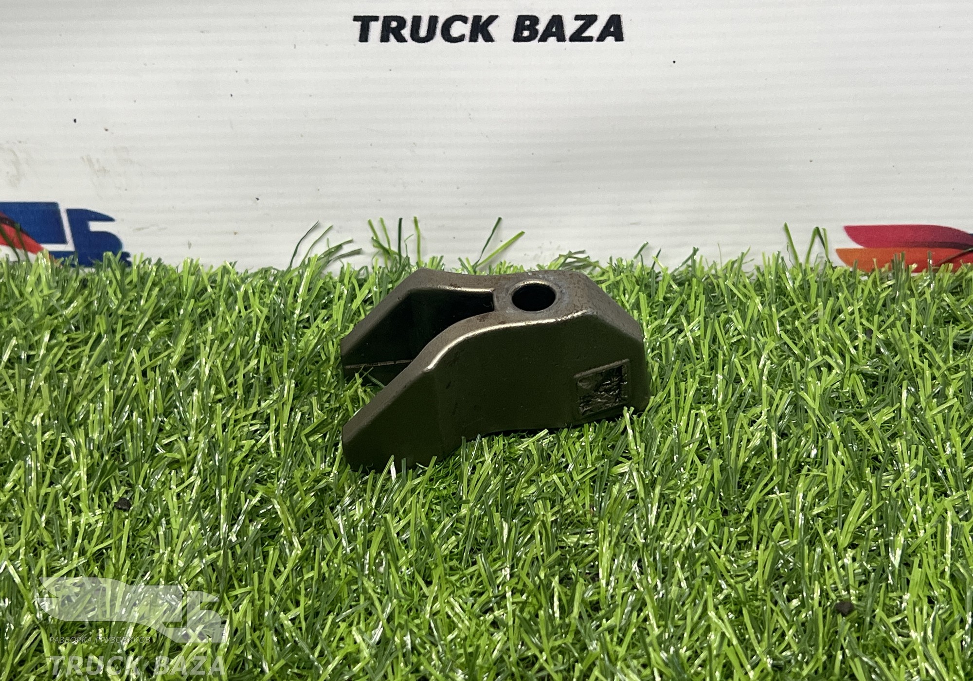 1791123 Кронштейн форсунки топливной