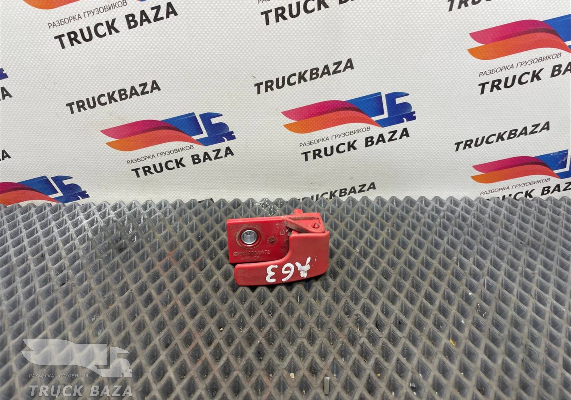 9418900472 Ручка бардачка левая для Mercedes-Benz Actros MP3 (с 2008)