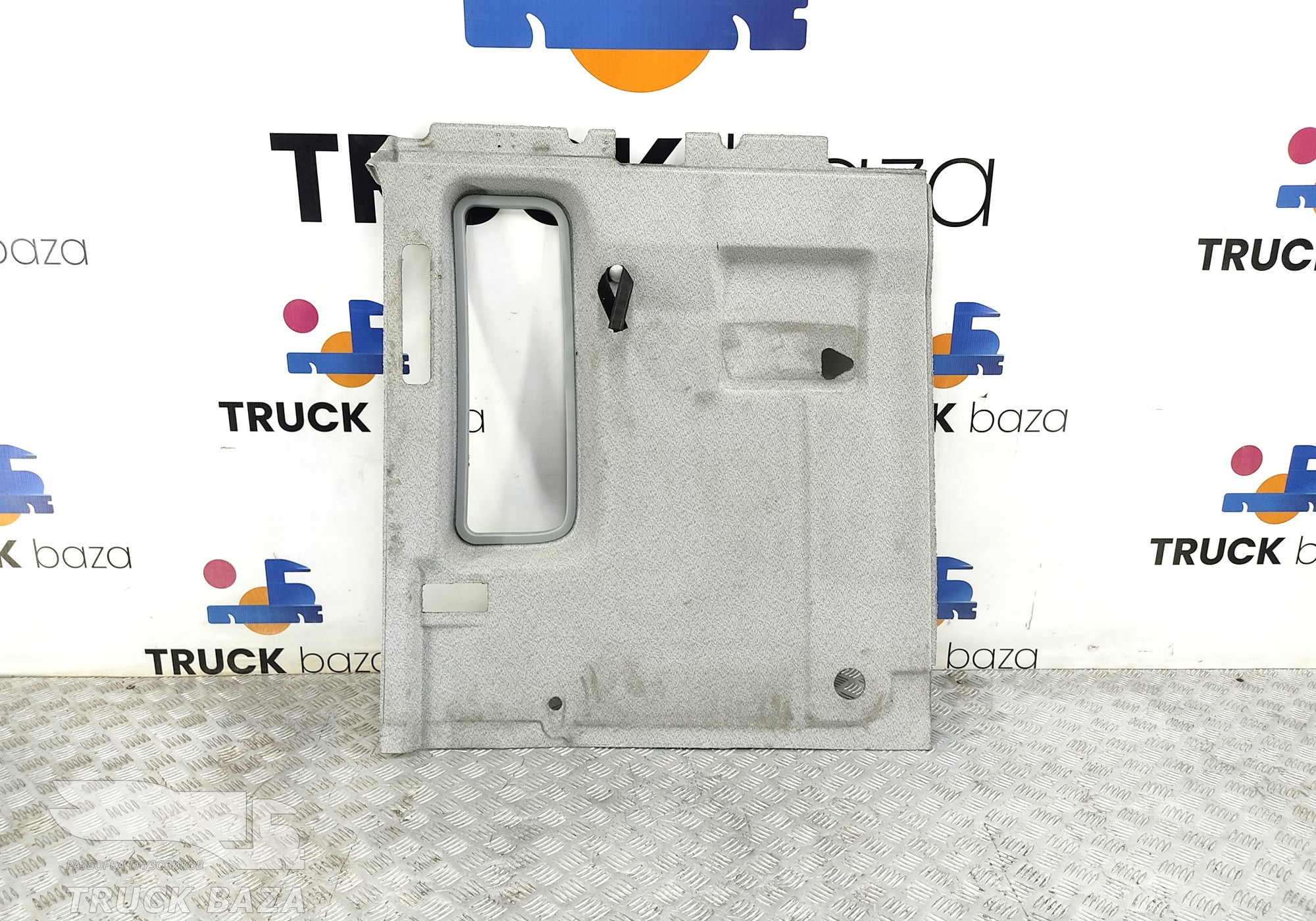 81625716060 Обшивка боковой стенки правая для Man TGX II (с 2012)