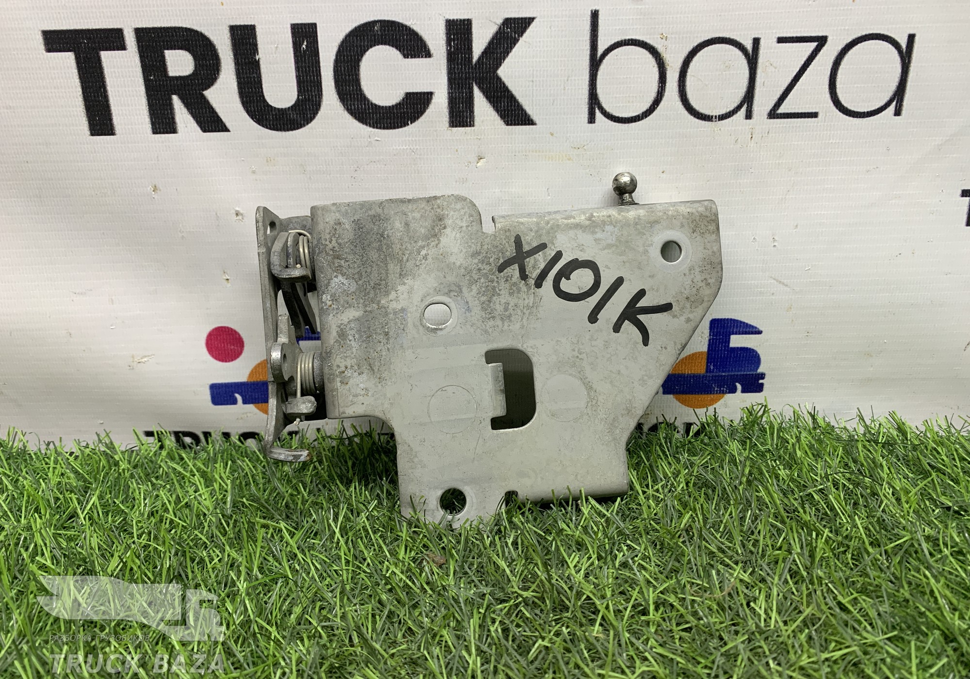 1835771 Замок капота левый для Daf XF106 (с 2012)