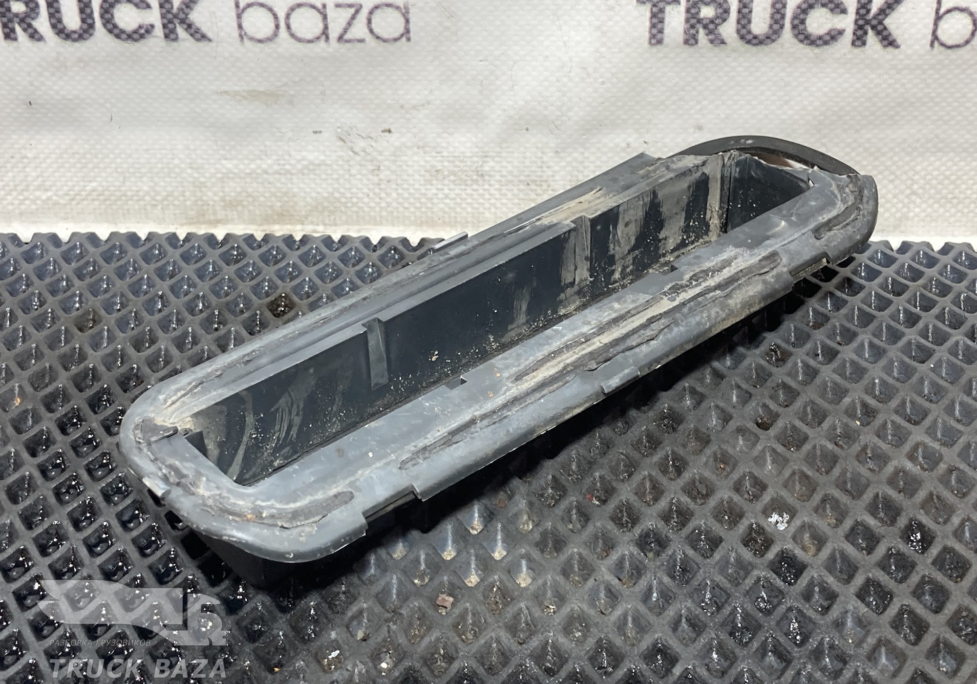 81619506057 Рамка воздушного дефлектора для Man TGS II (с 2012)