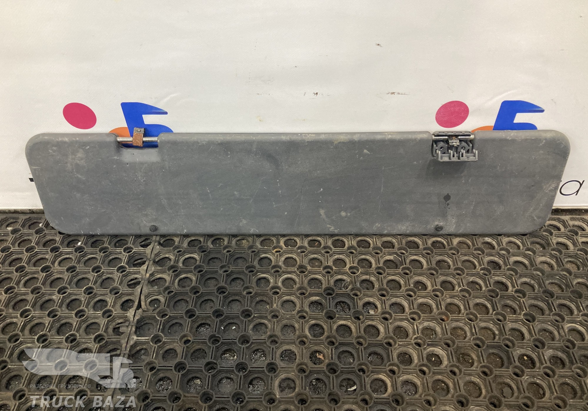 Козырек солнцезащитный для Sinotruk Sitrak C7H