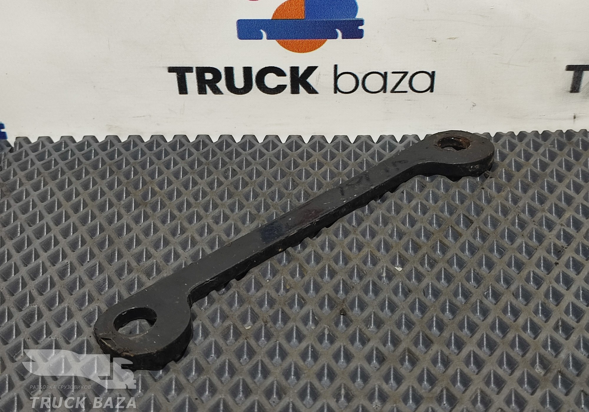 81418600276 Проставка аккумуляторного ящика