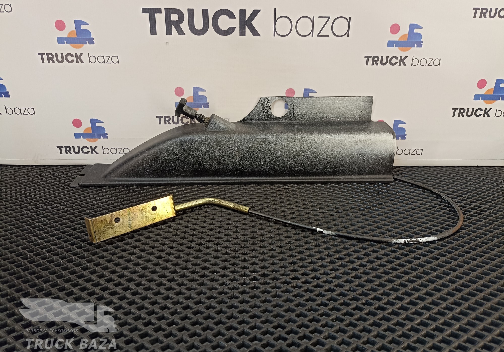1368669 Накладка ручки бардачка правая для Daf XF95